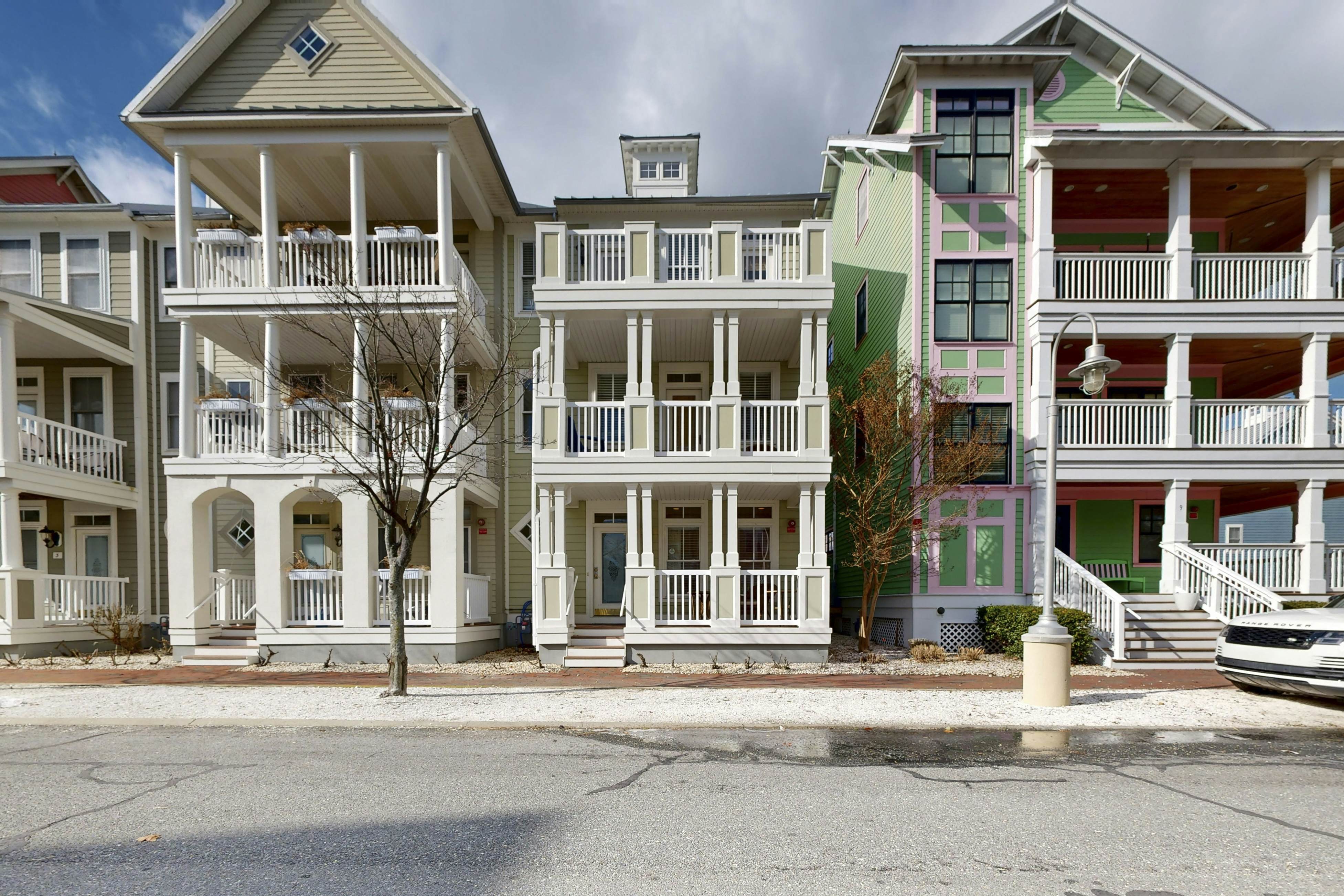 Sunset Island - 7 Fountain