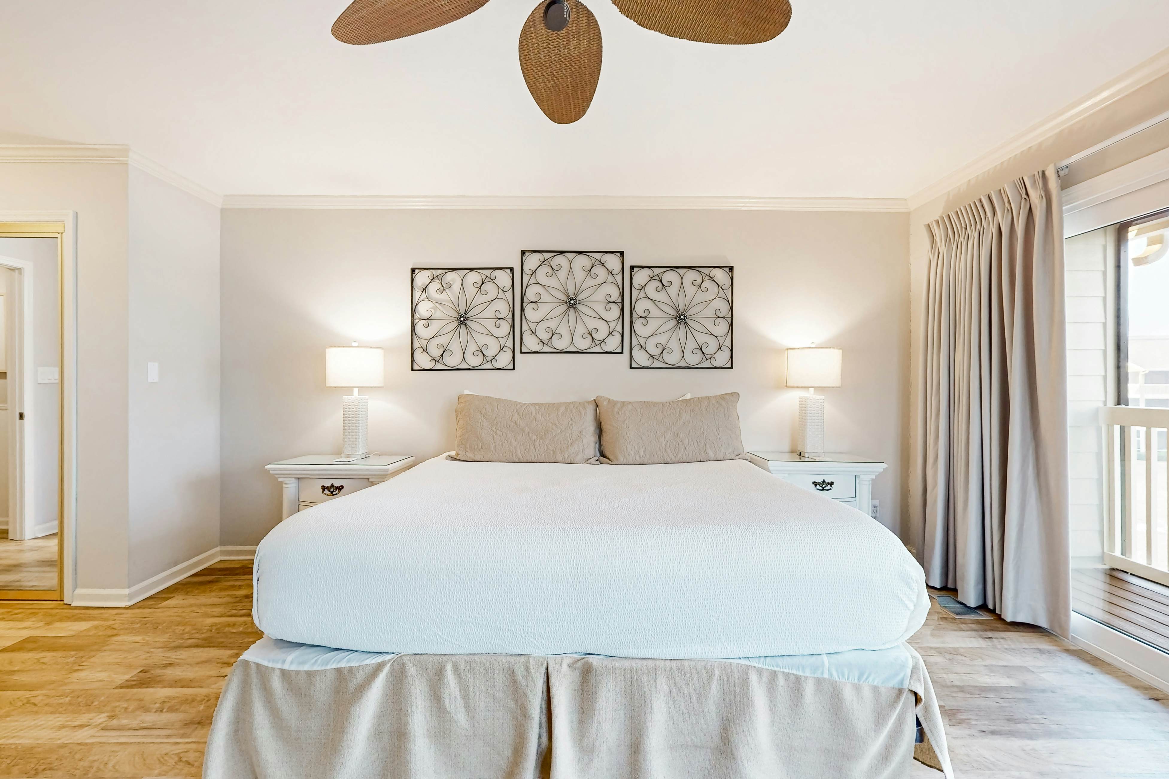 Seascape Lakefront Villas 232