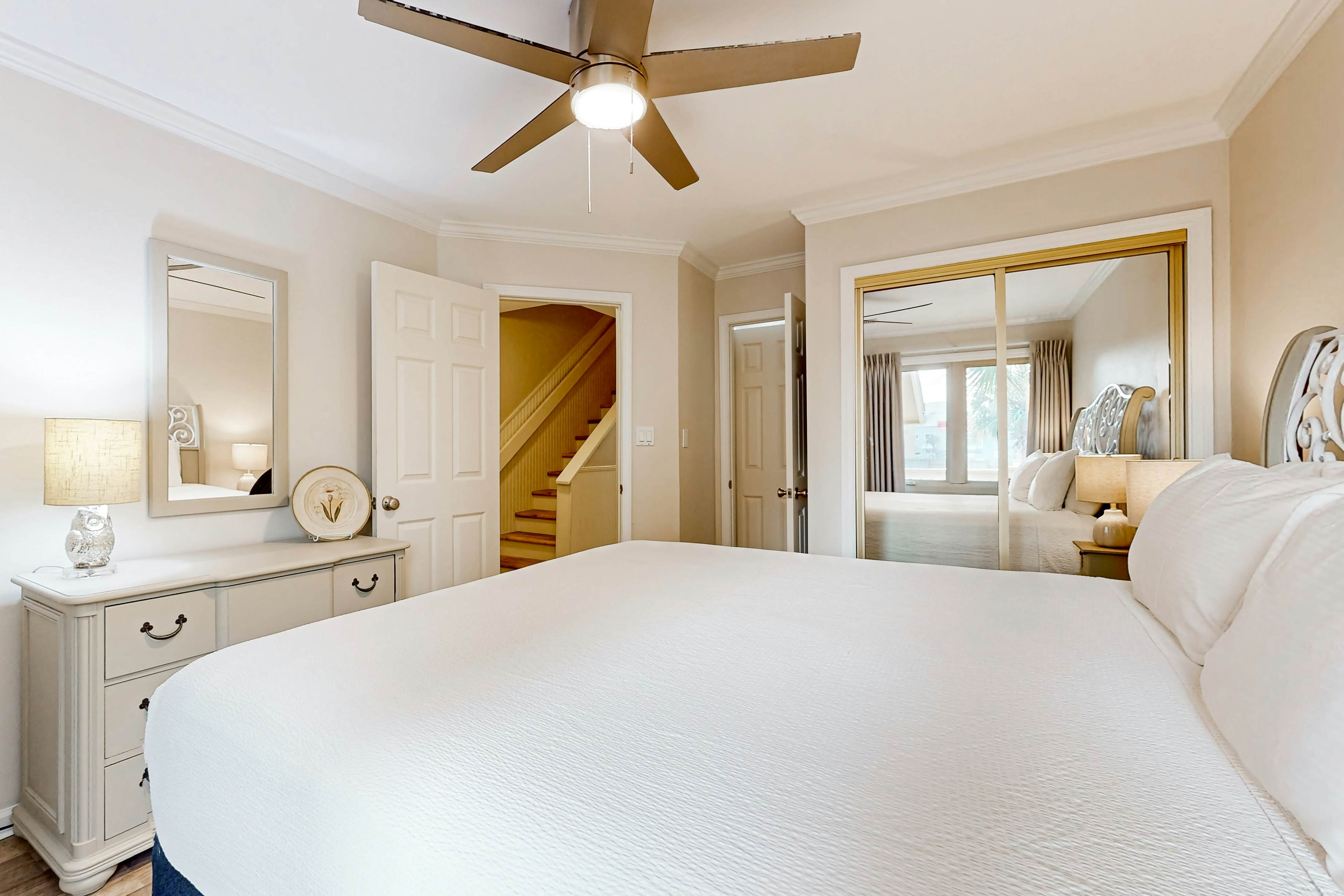 Seascape Lakefront Villas 232