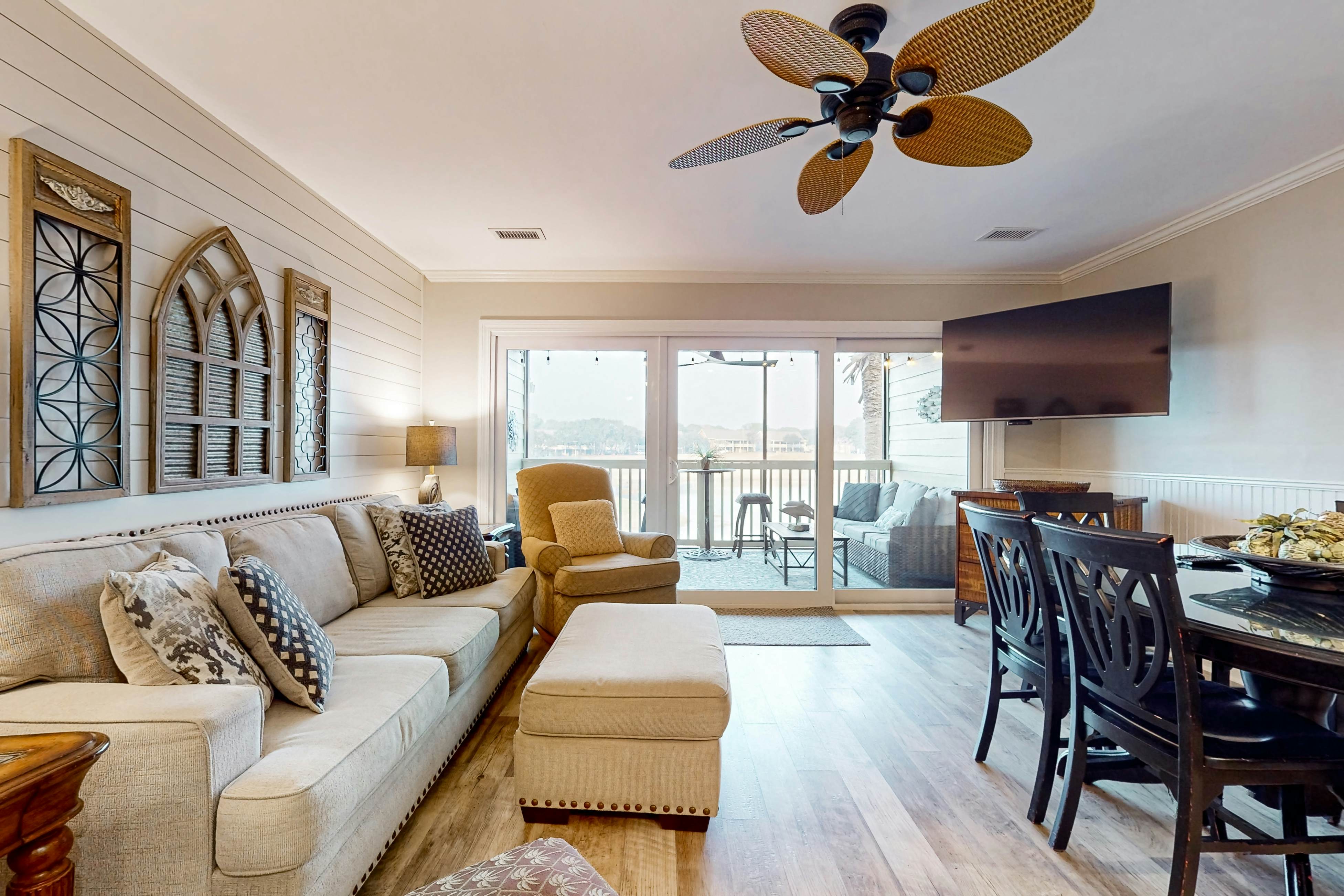 Seascape Lakefront Villas 232