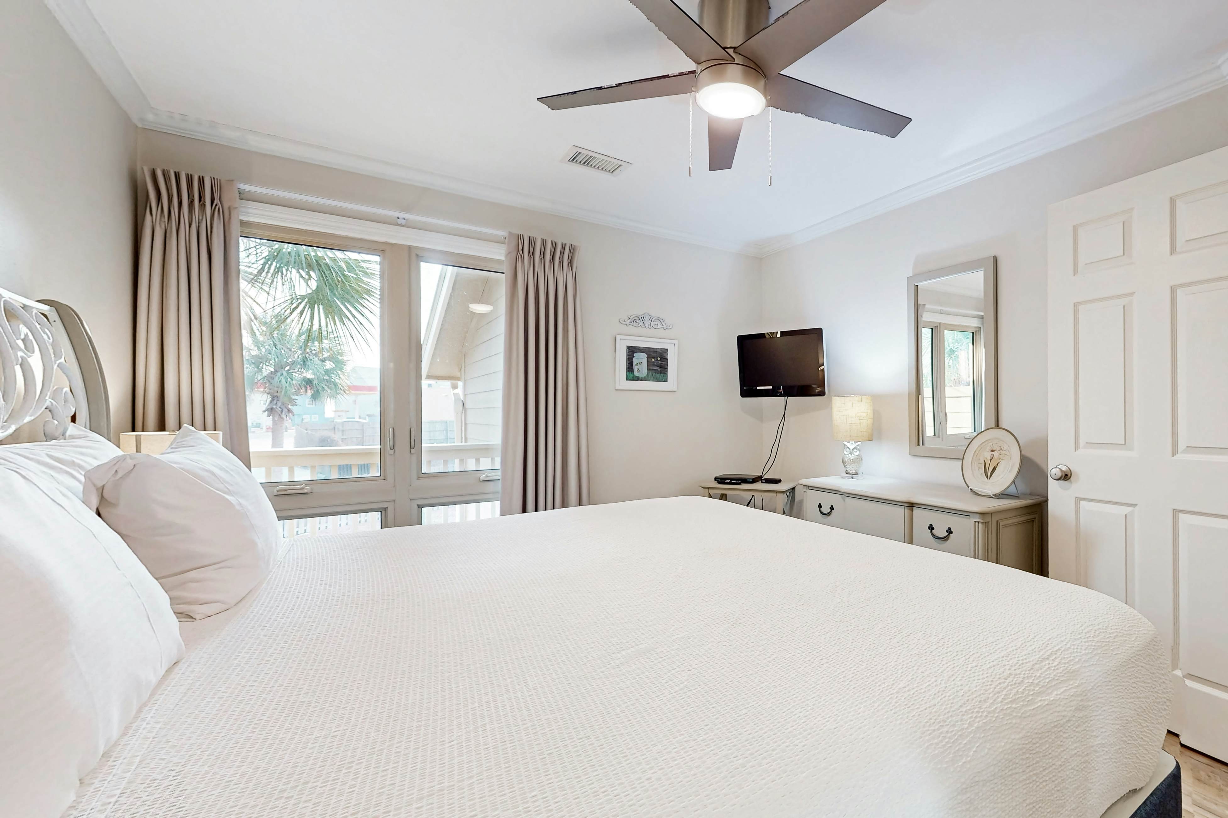 Seascape Lakefront Villas 232