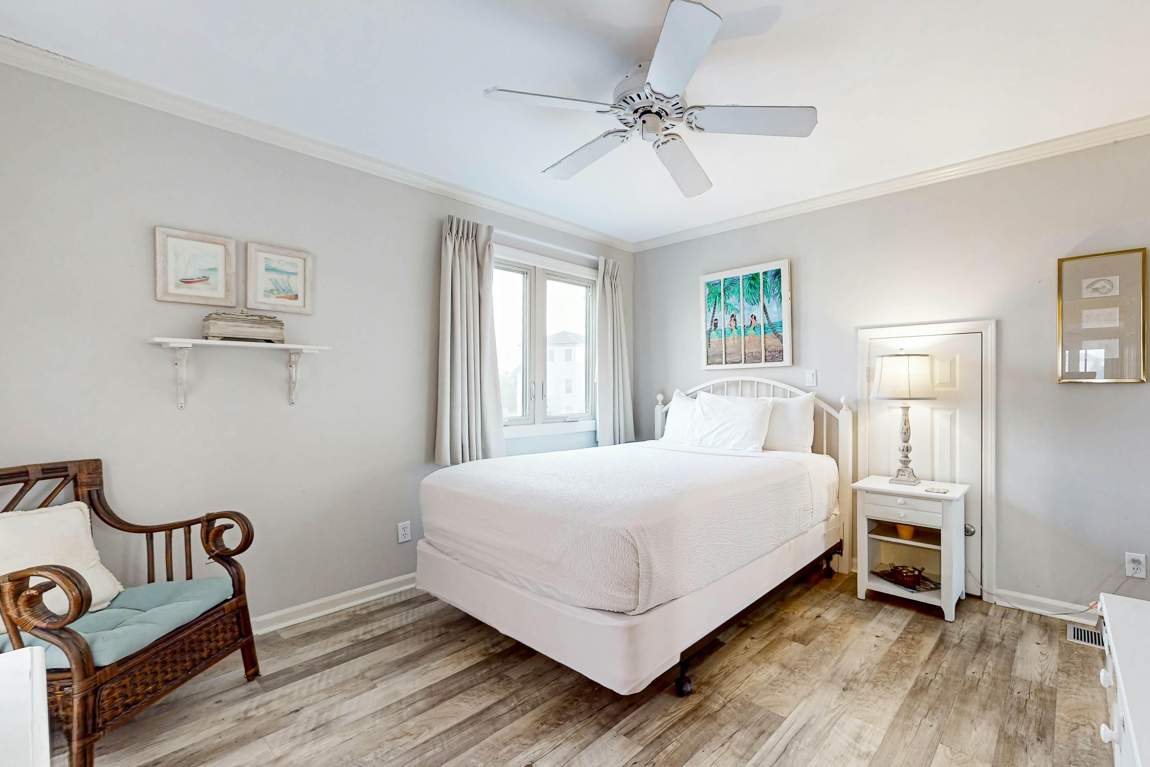 Seascape Lakefront Villas 232