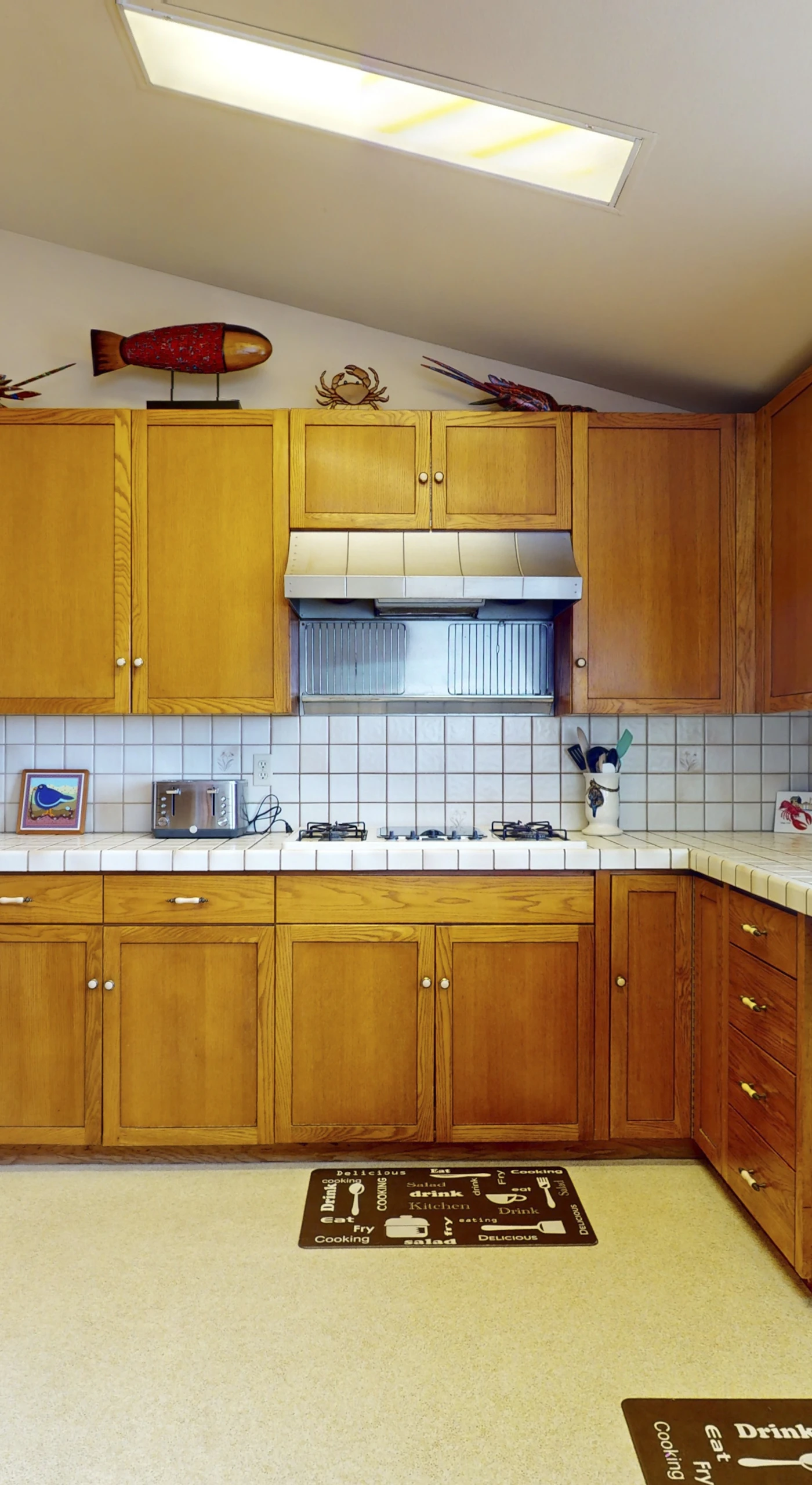 Cook like a local with your full-size range, microwave, and dishwasher — everything you need for coastal meals at Pinnacle Heights