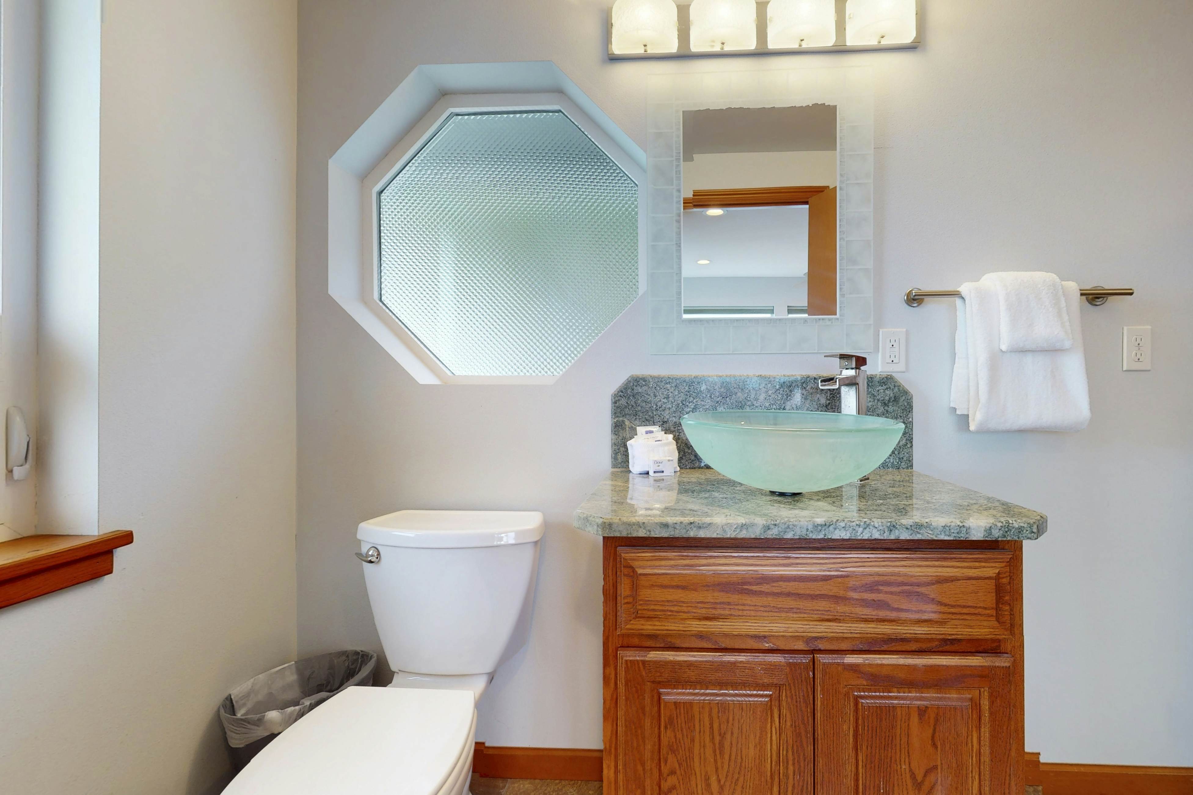 Tyee Shoreline Retreat 