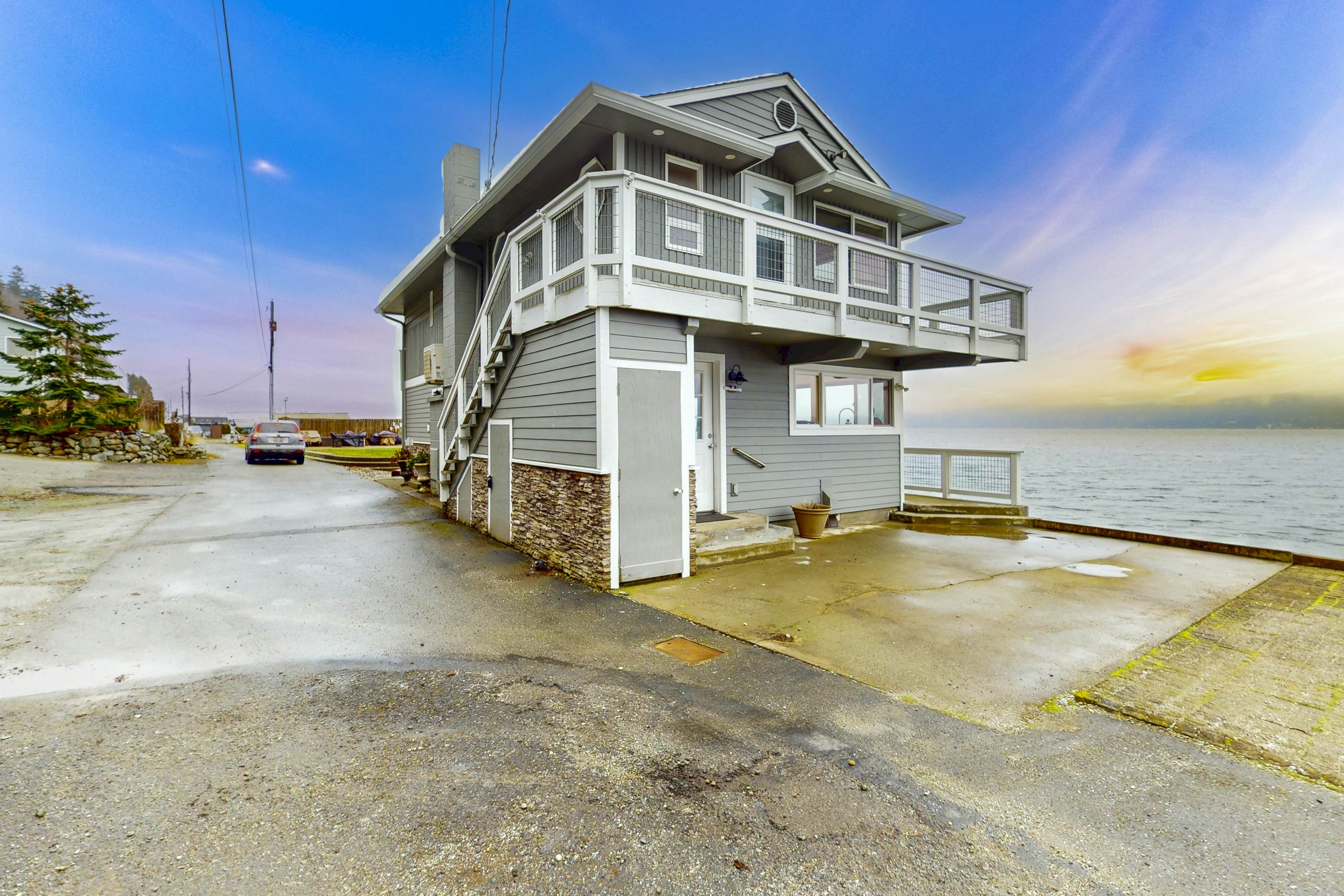 Tyee Shoreline Retreat 