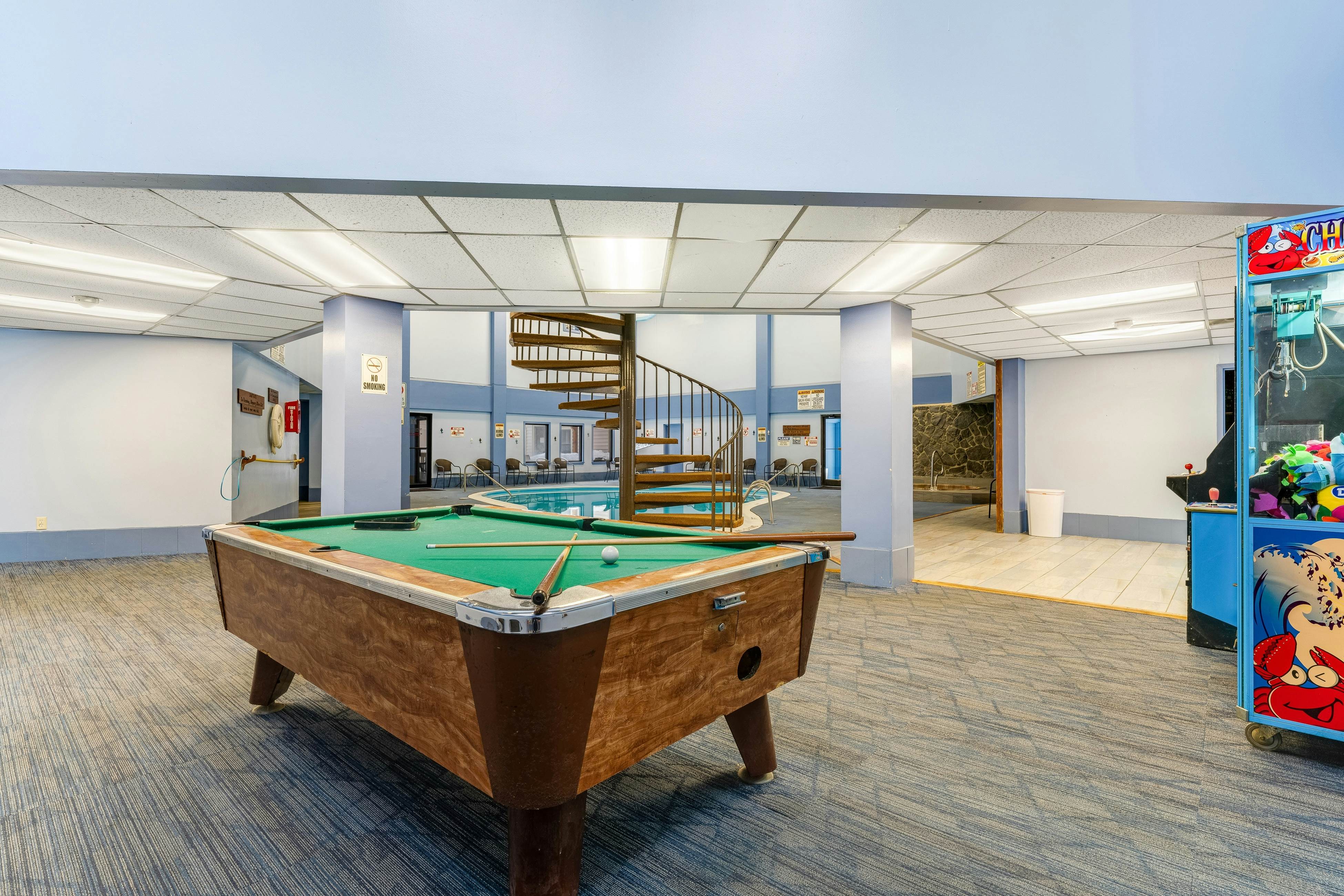 The Pinnacle Inn 3318