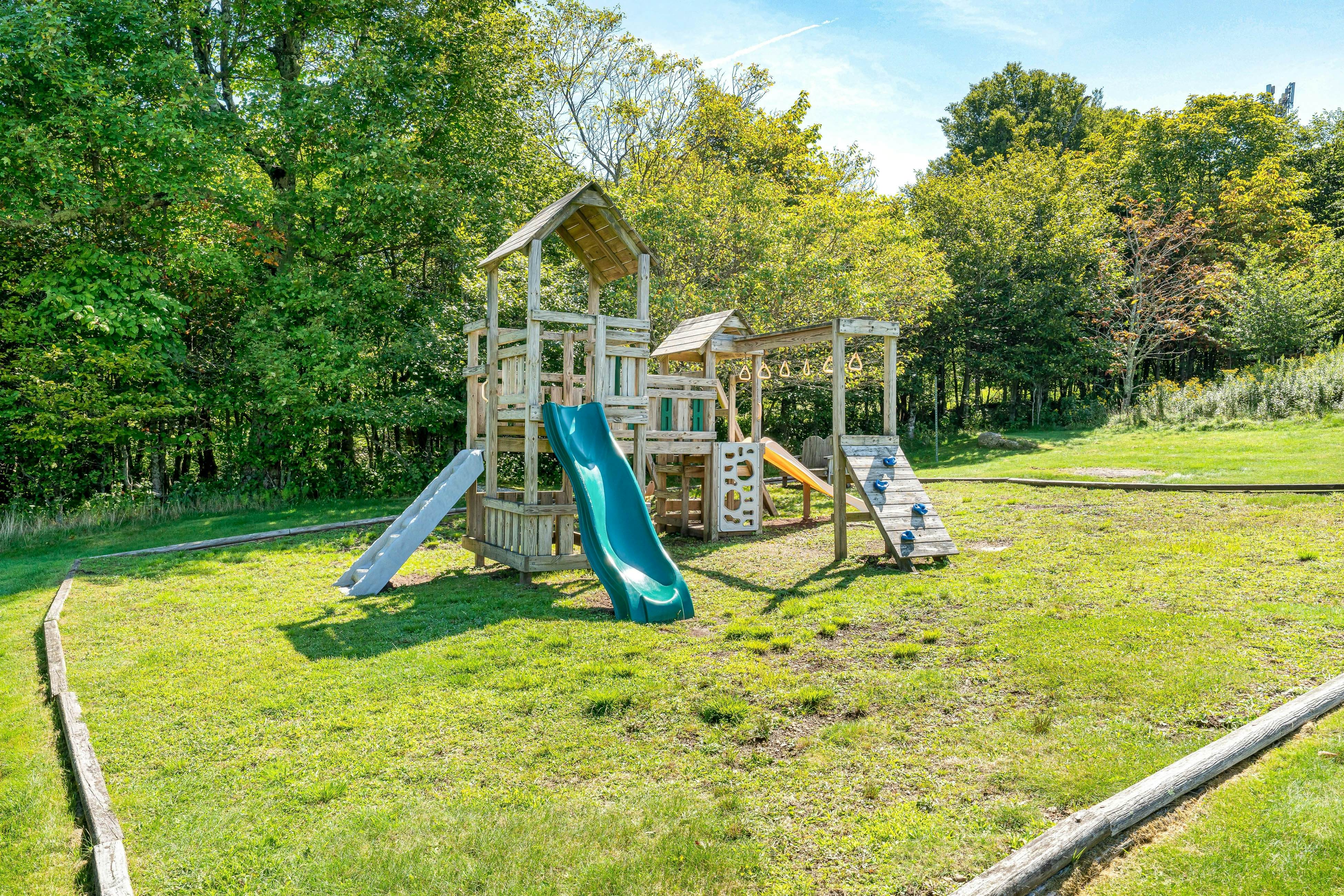 The Pinnacle Inn 3318