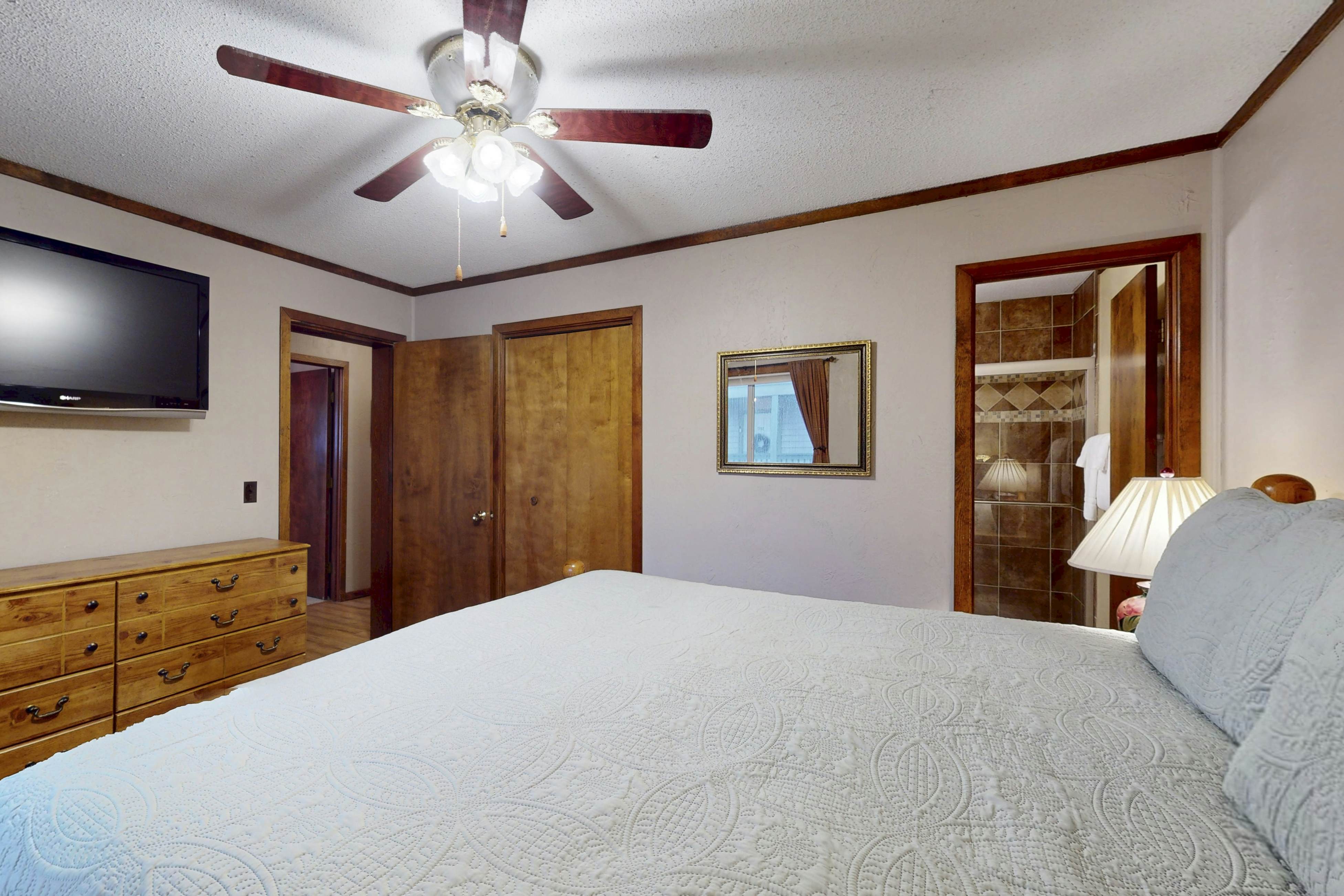 The Pinnacle Inn 3318