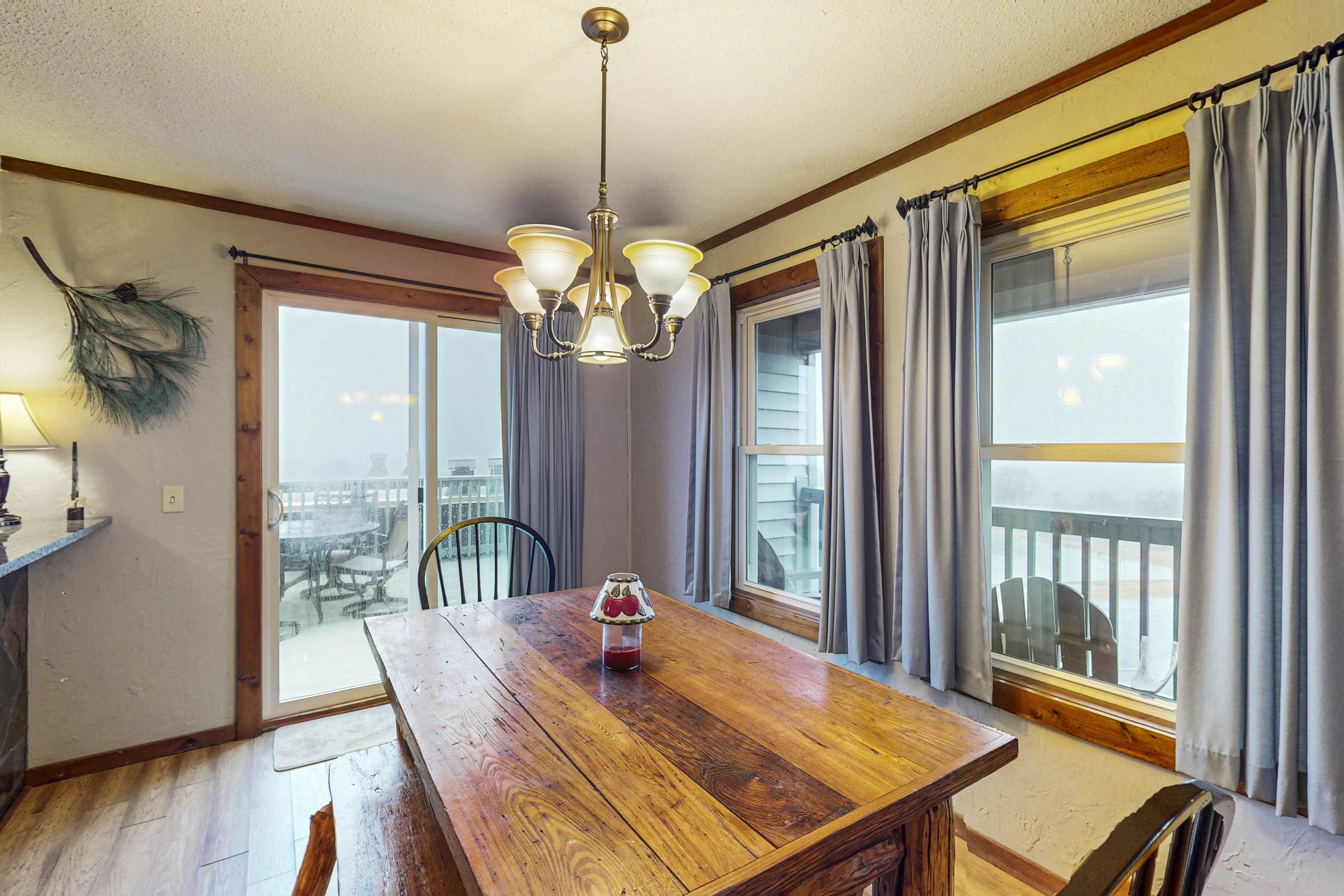 The Pinnacle Inn 3318