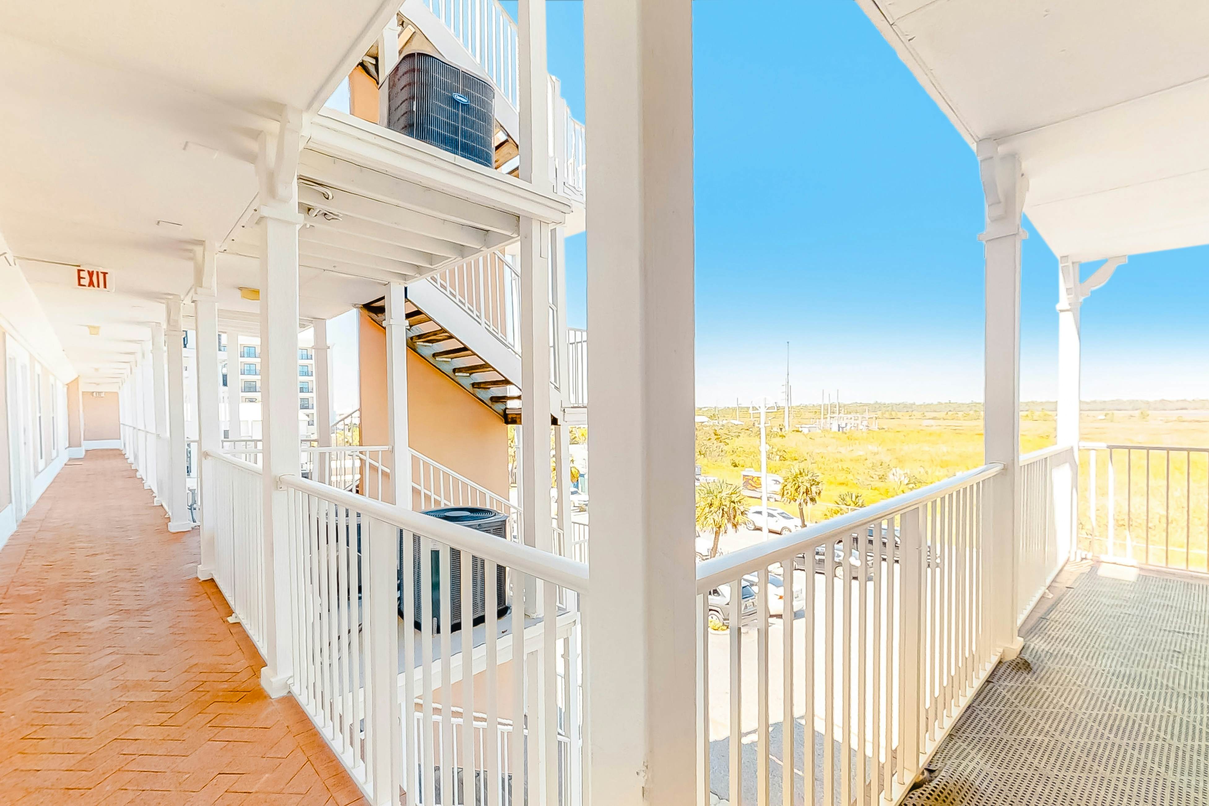 Grand Beach Resort 305