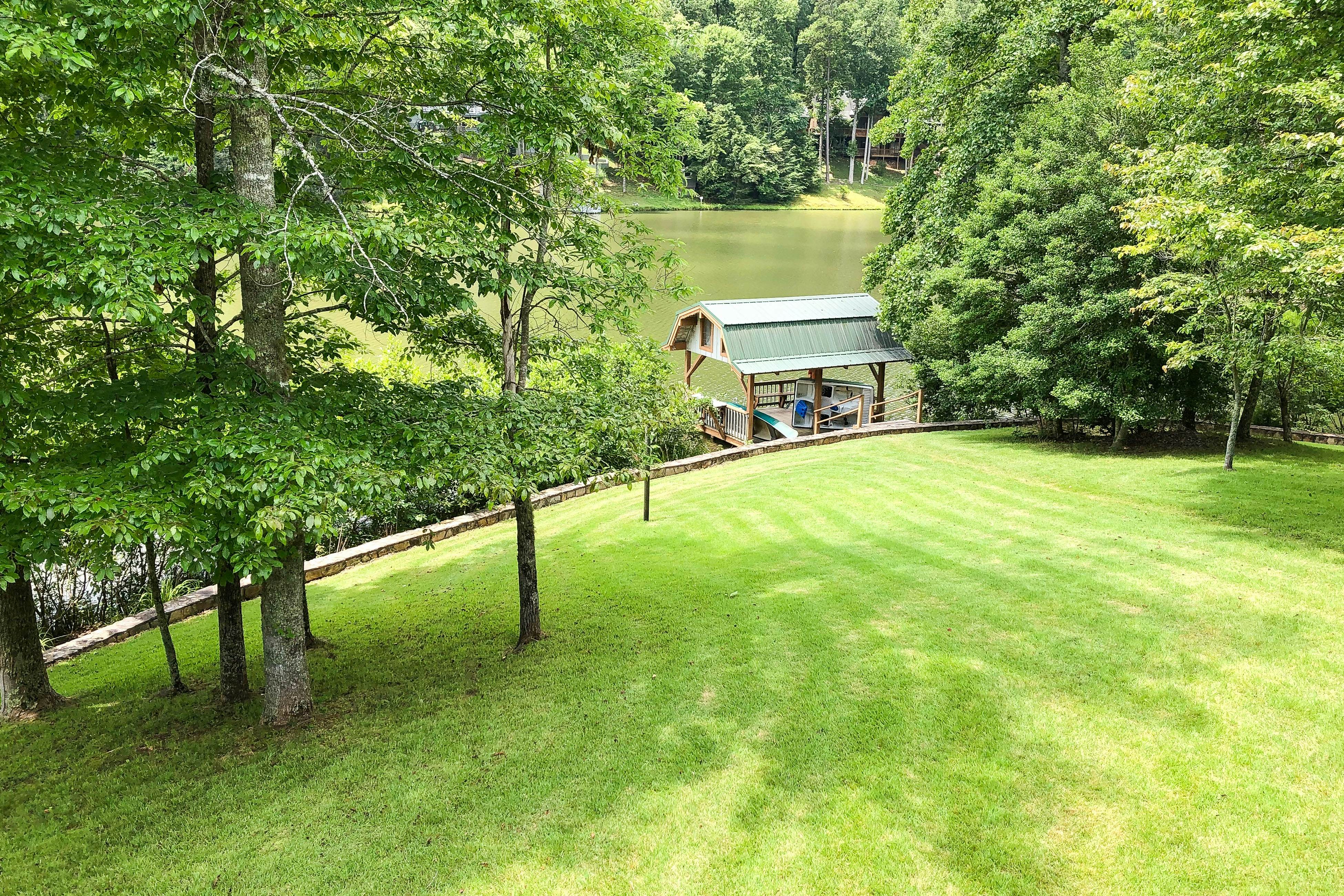 Lodge on Mirror Lake
