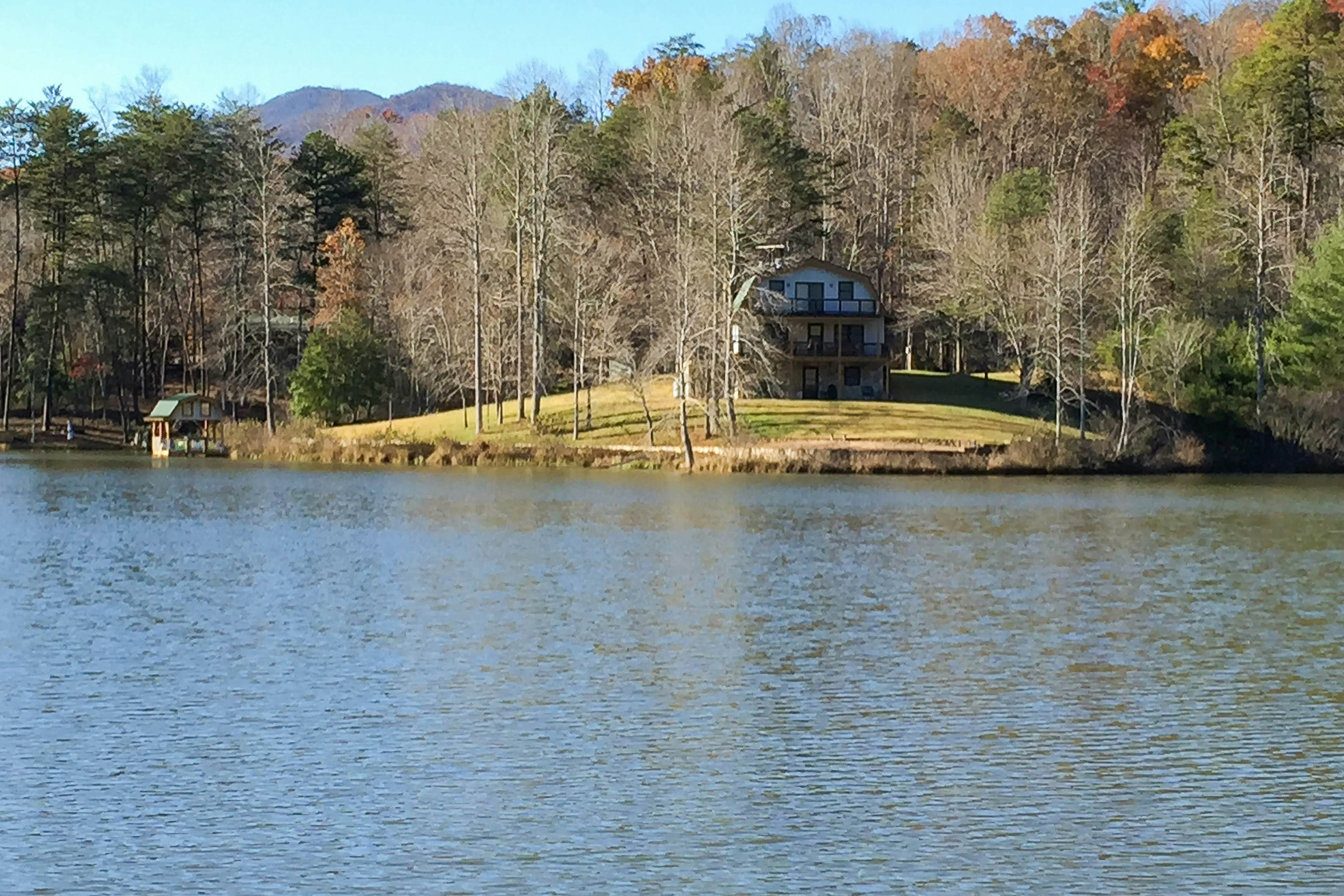Lodge on Mirror Lake