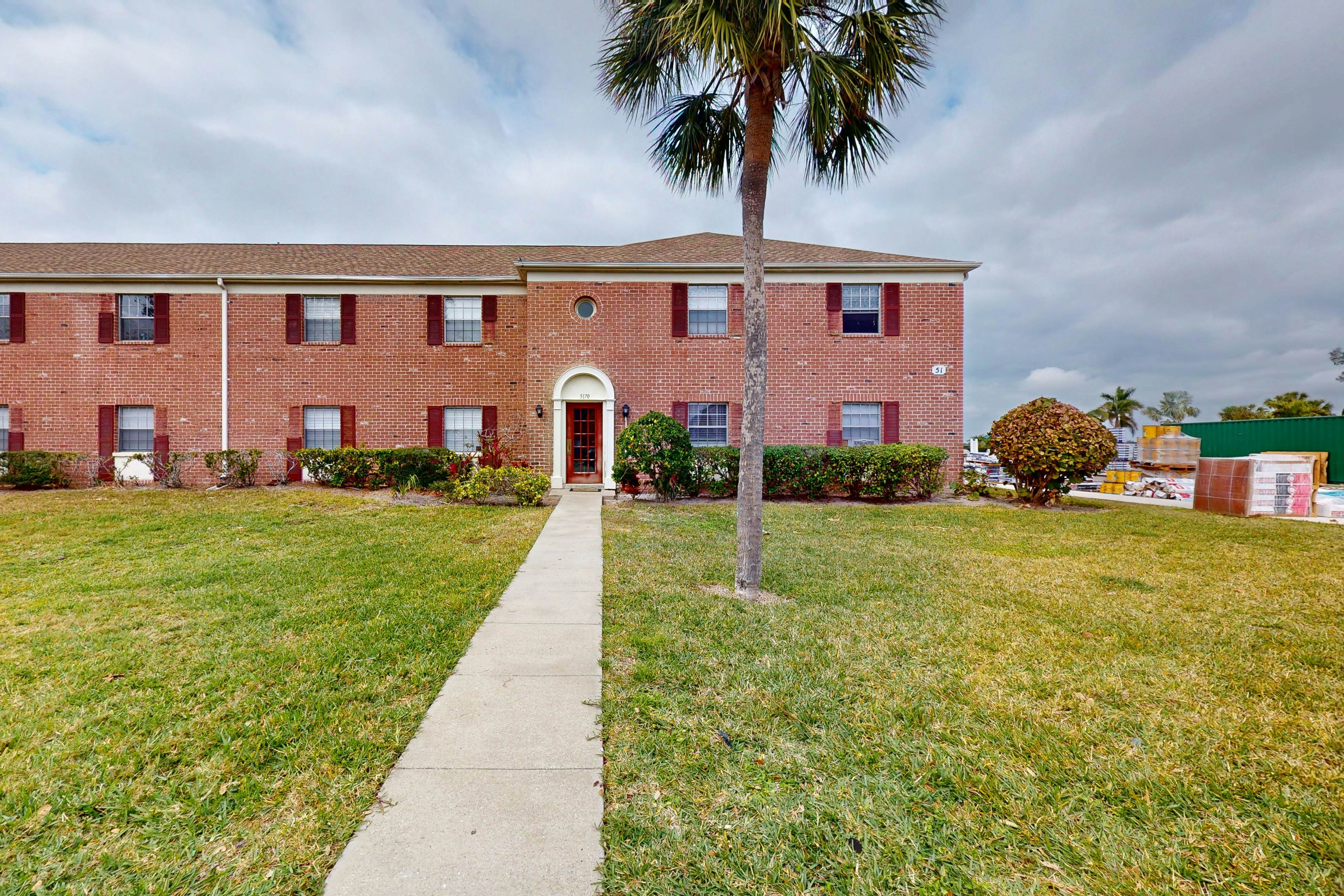 Carlton Arms View B1 # A