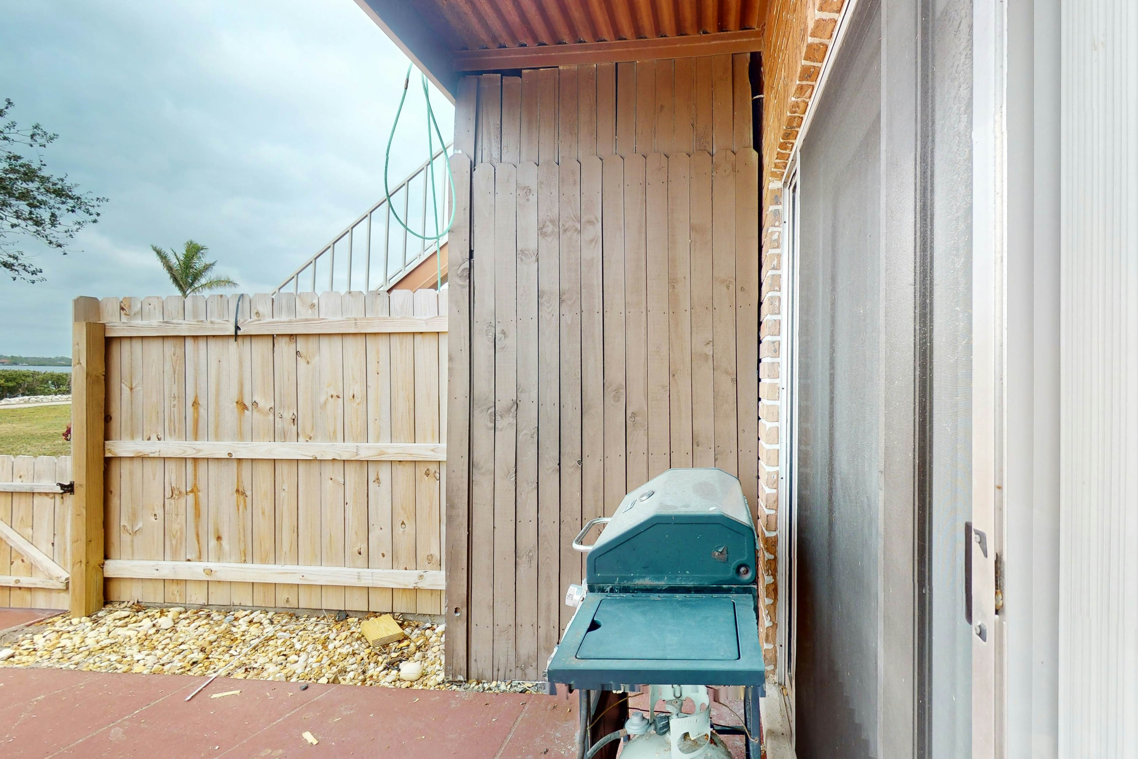 Carlton Arms View B1 # A