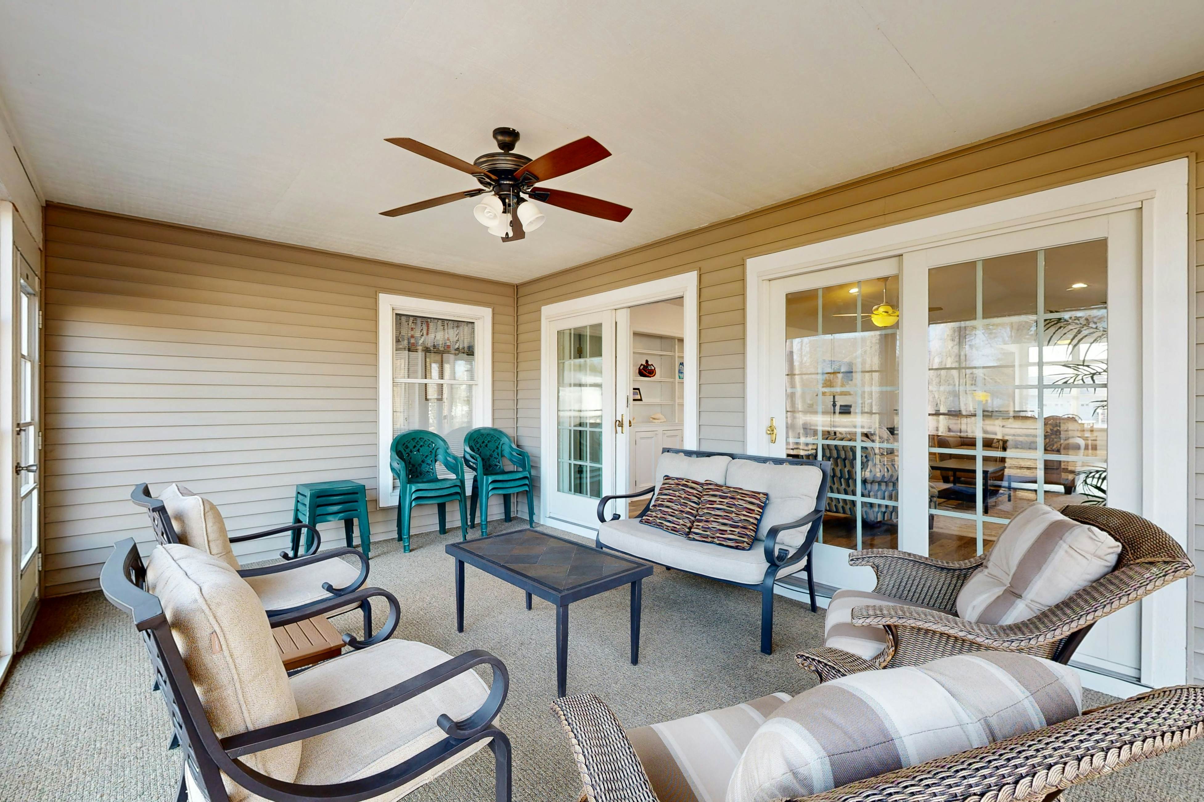 Salt Pond - 1 Heron Ct