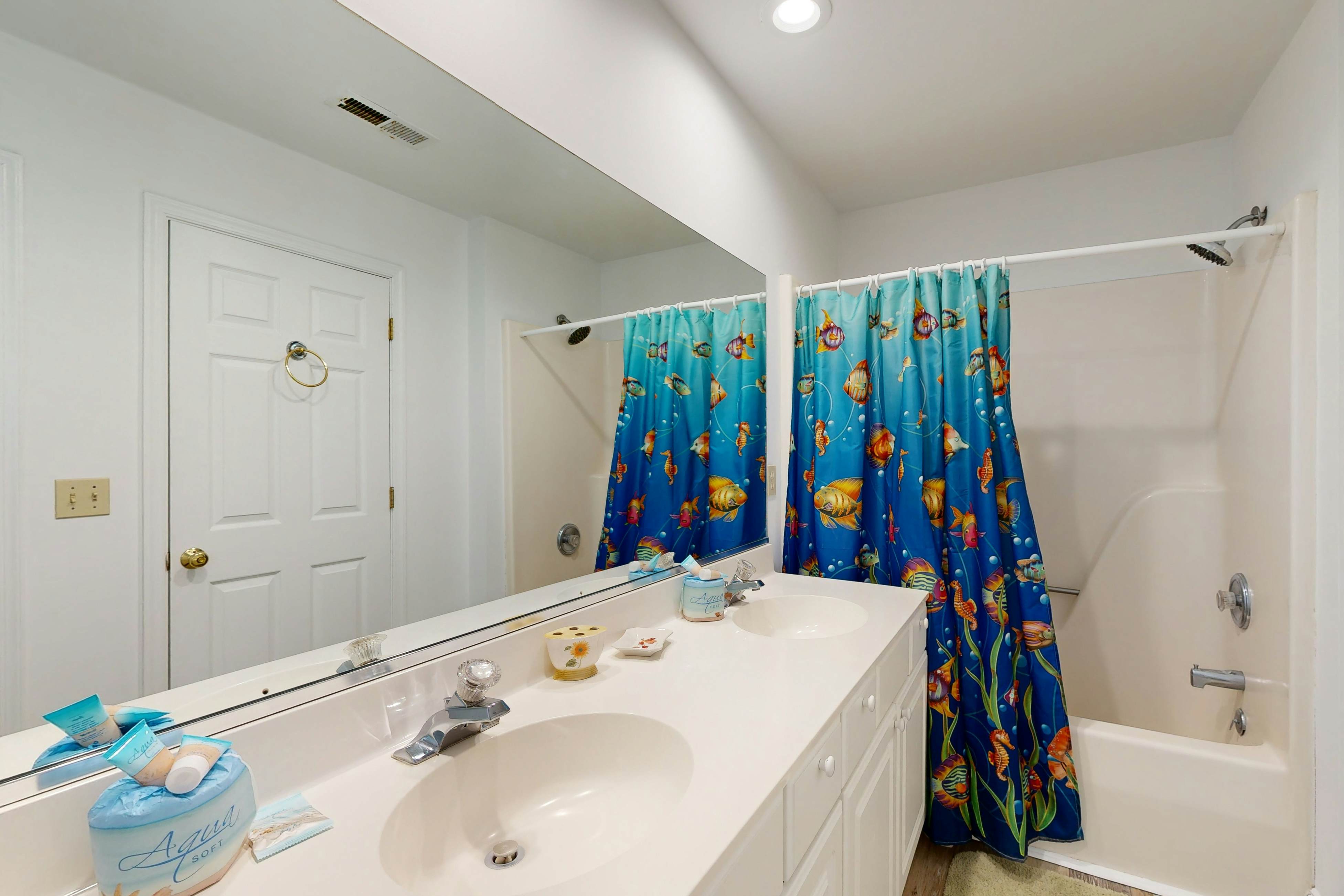 Salt Pond - 1 Heron Ct