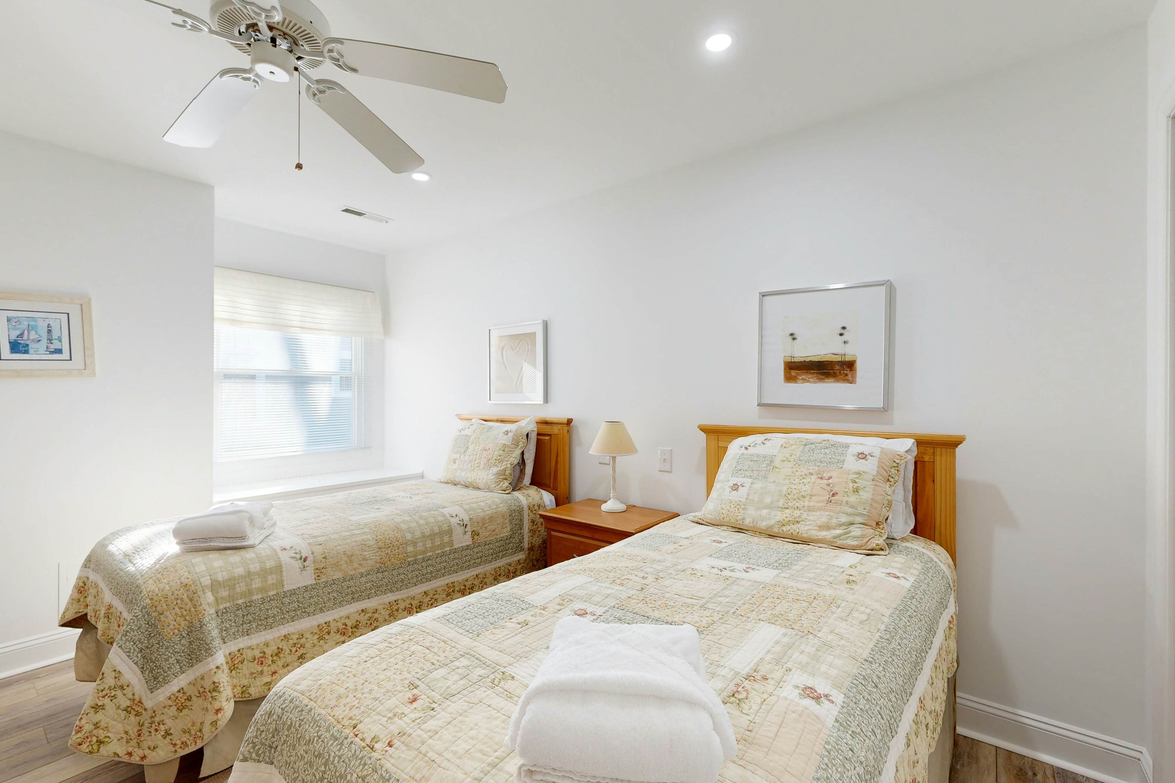 Salt Pond - 1 Heron Ct