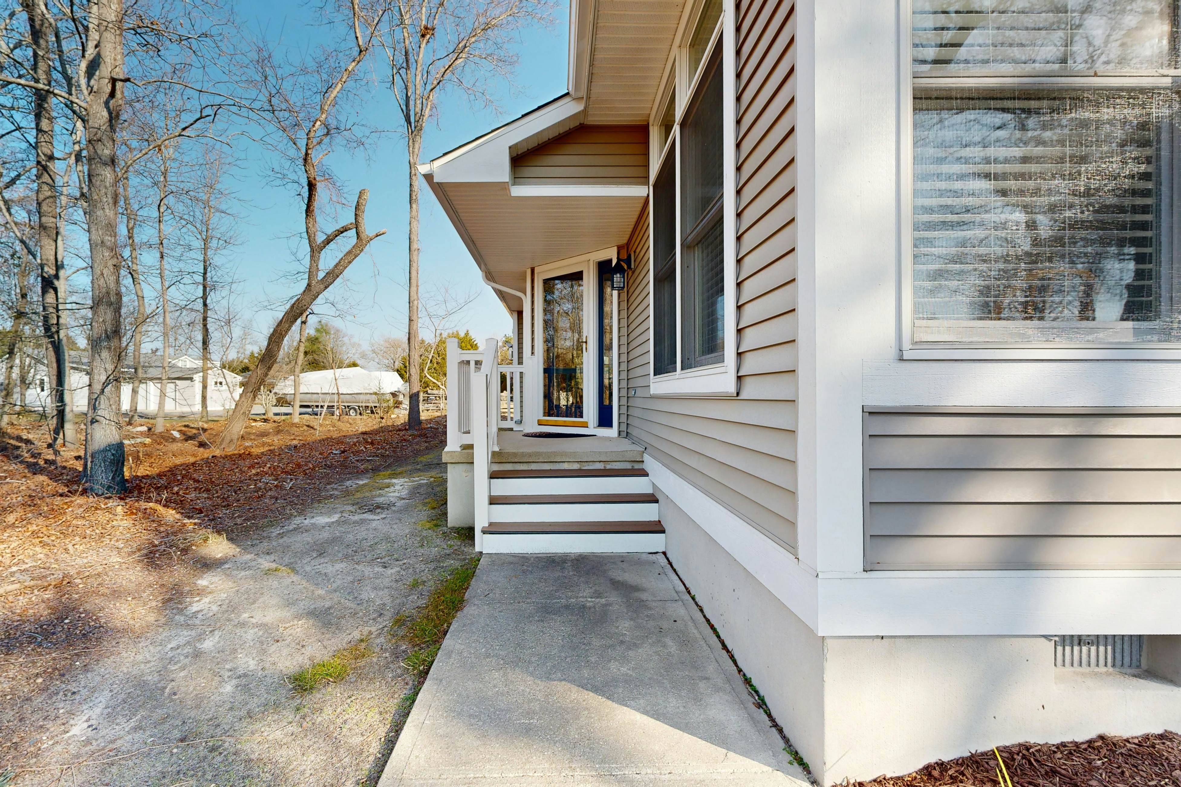 Salt Pond - 1 Heron Ct