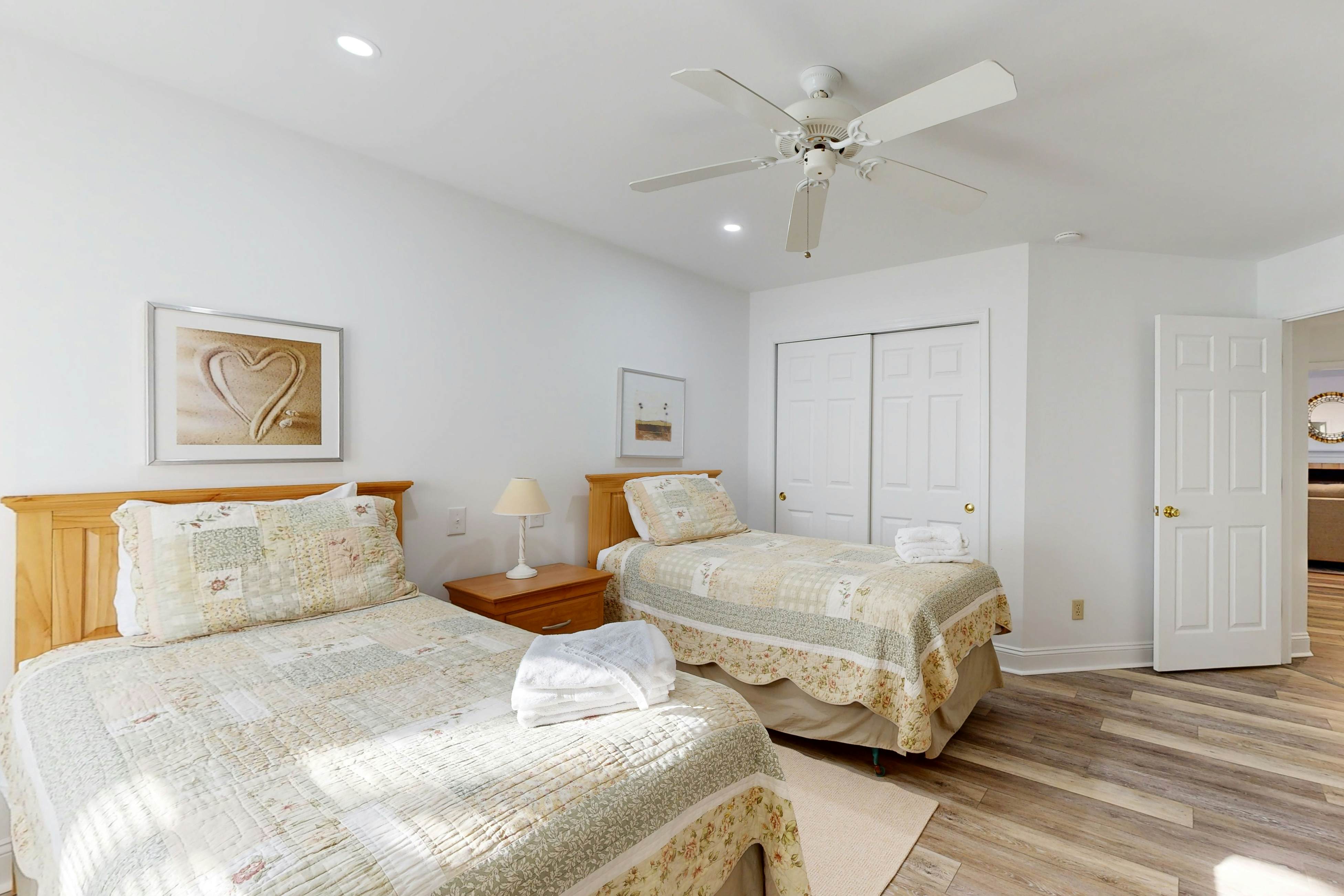 Salt Pond - 1 Heron Ct