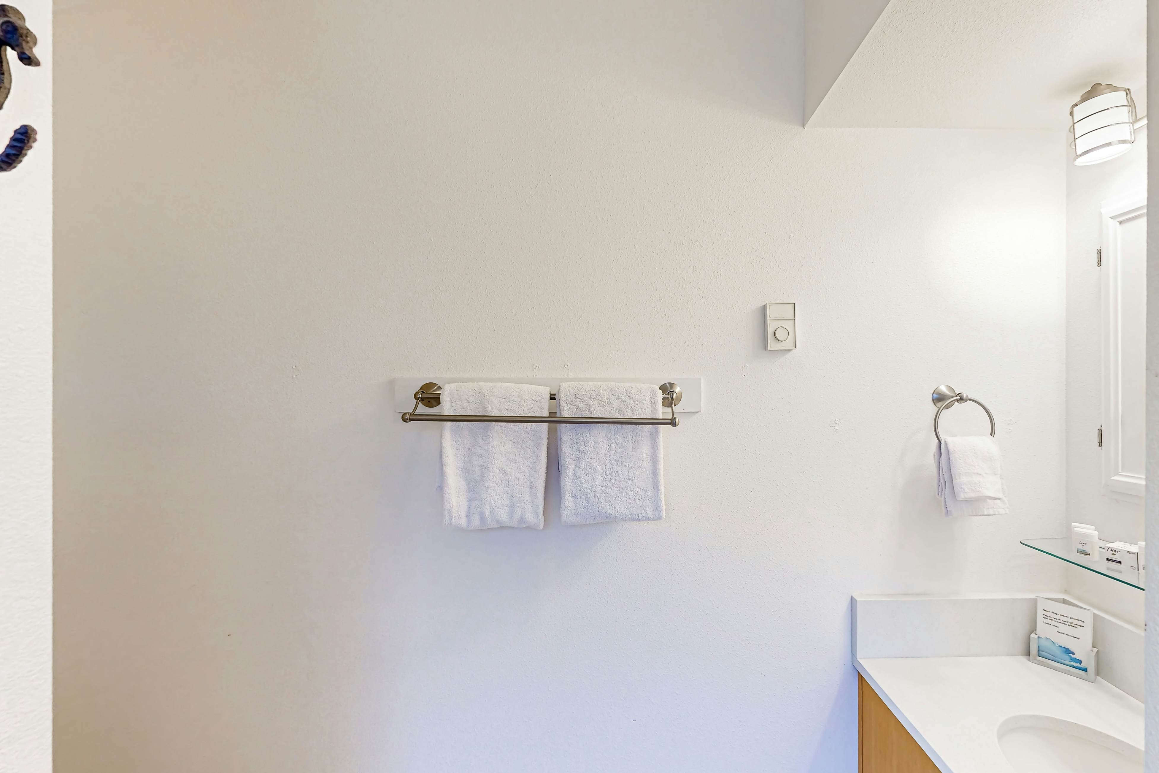 Hallie Hideaway - MCA 329