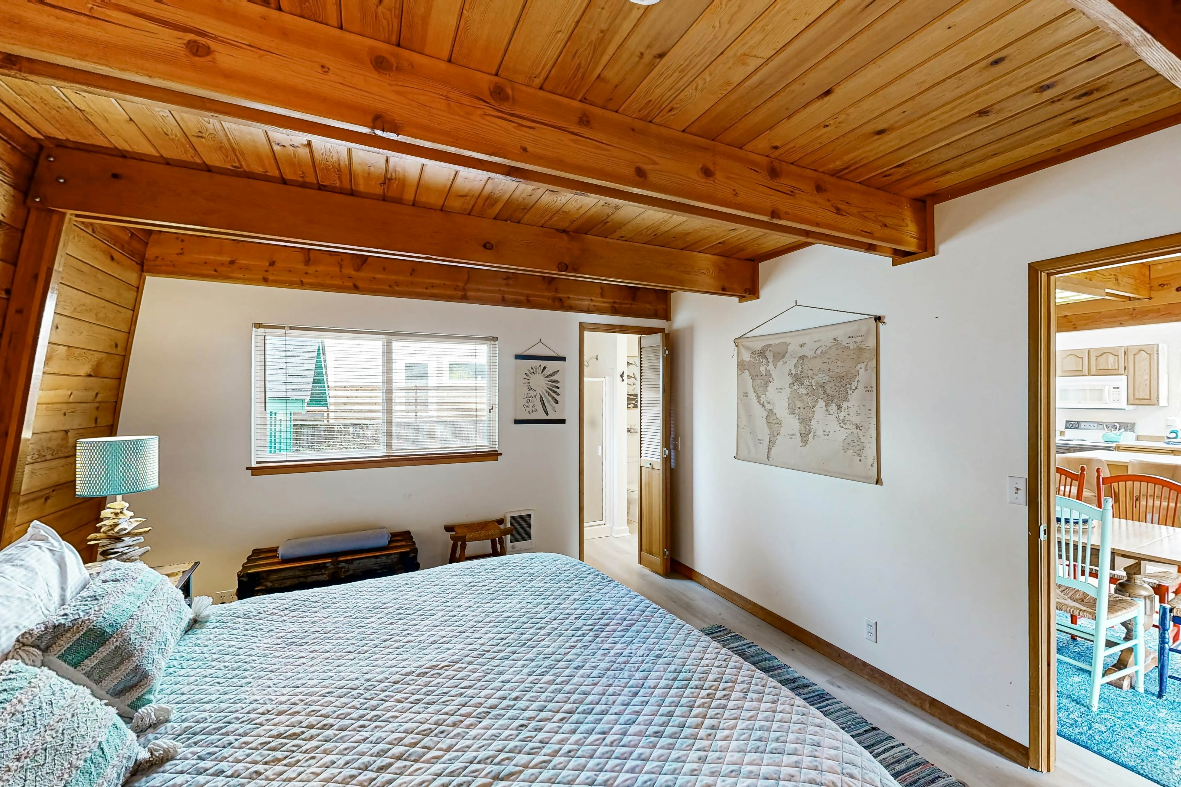 Hallie Hideaway - MCA 329