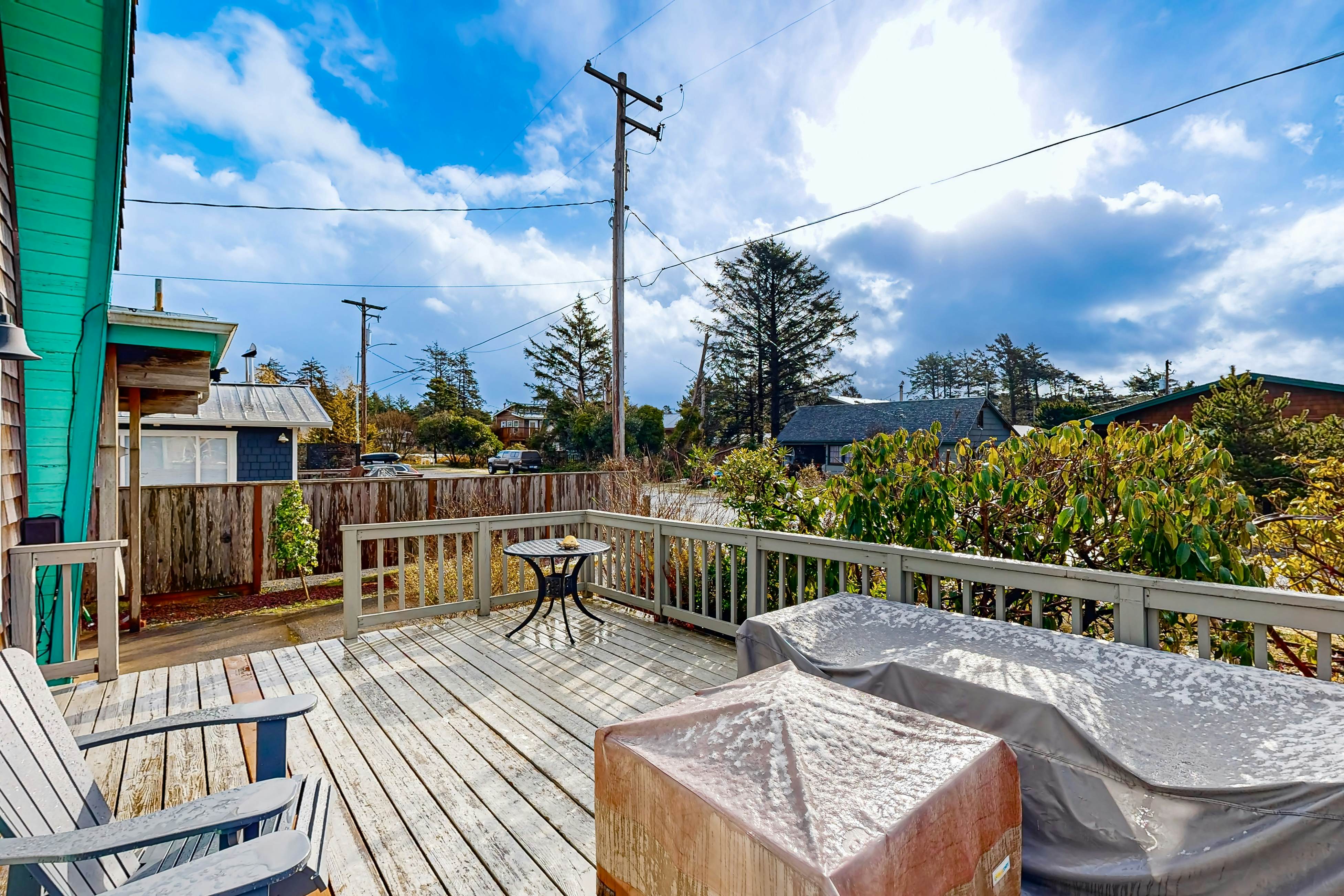 Hallie Hideaway - MCA 329