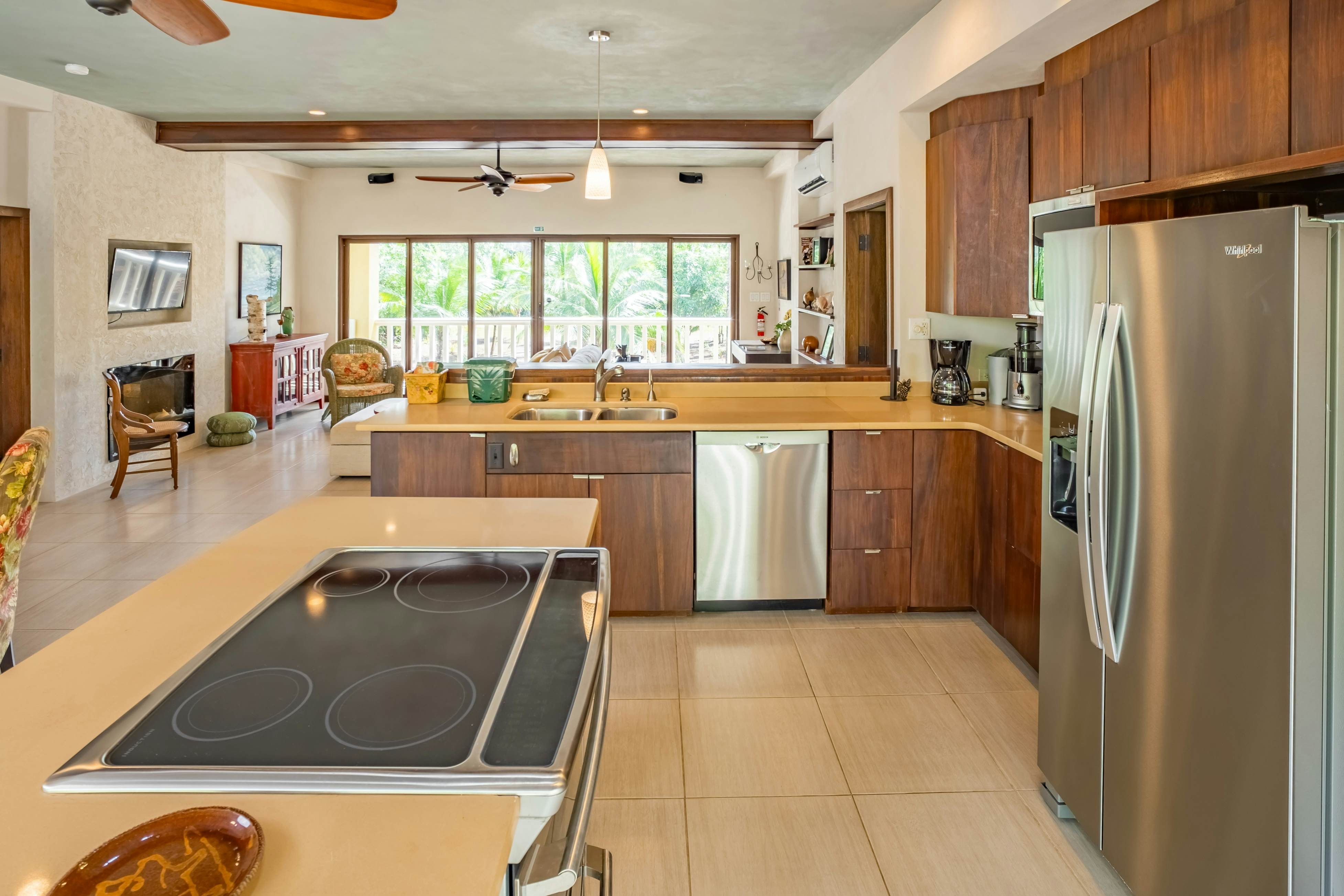 Treehouse at Sanctuary Belize