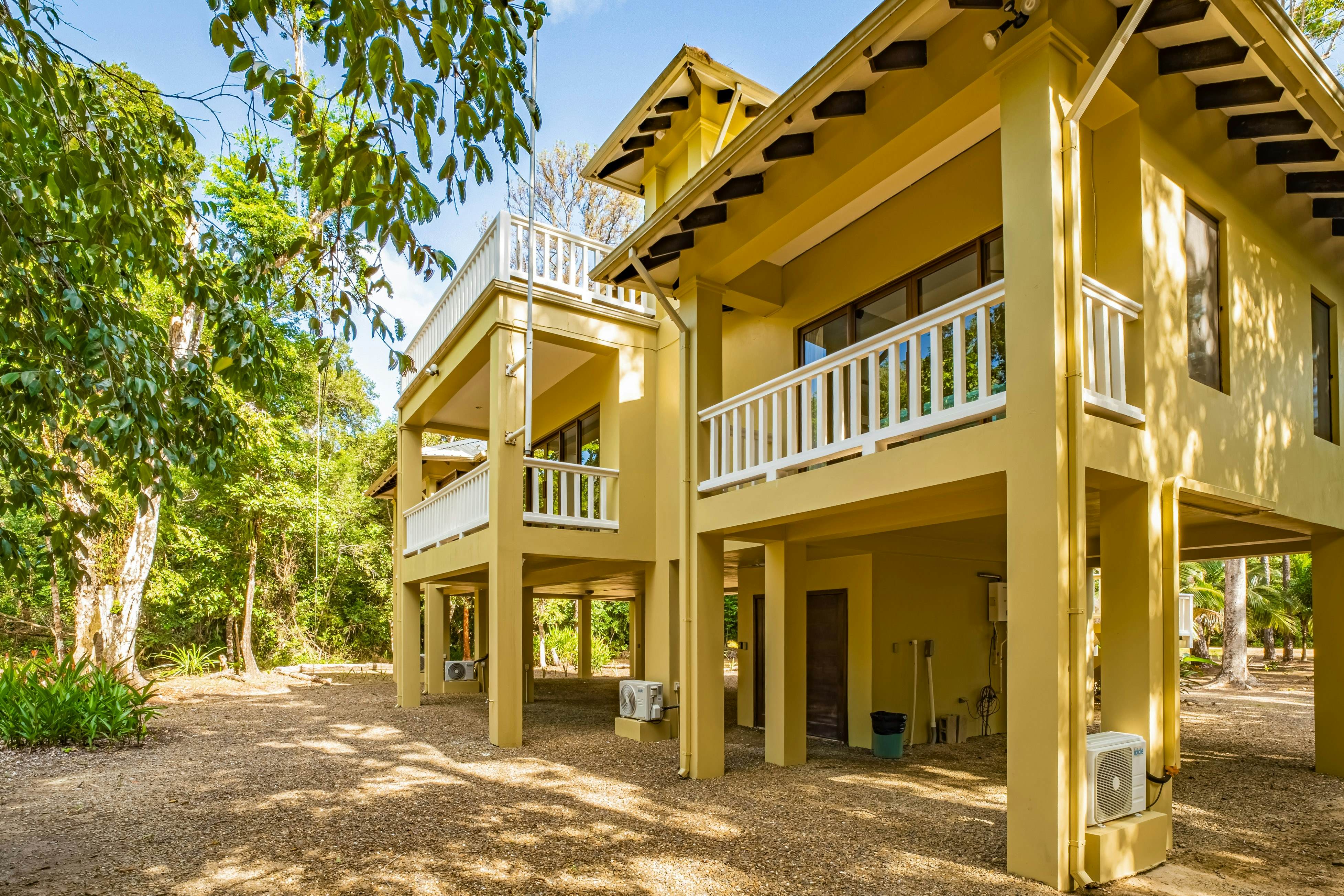 Treehouse at Sanctuary Belize