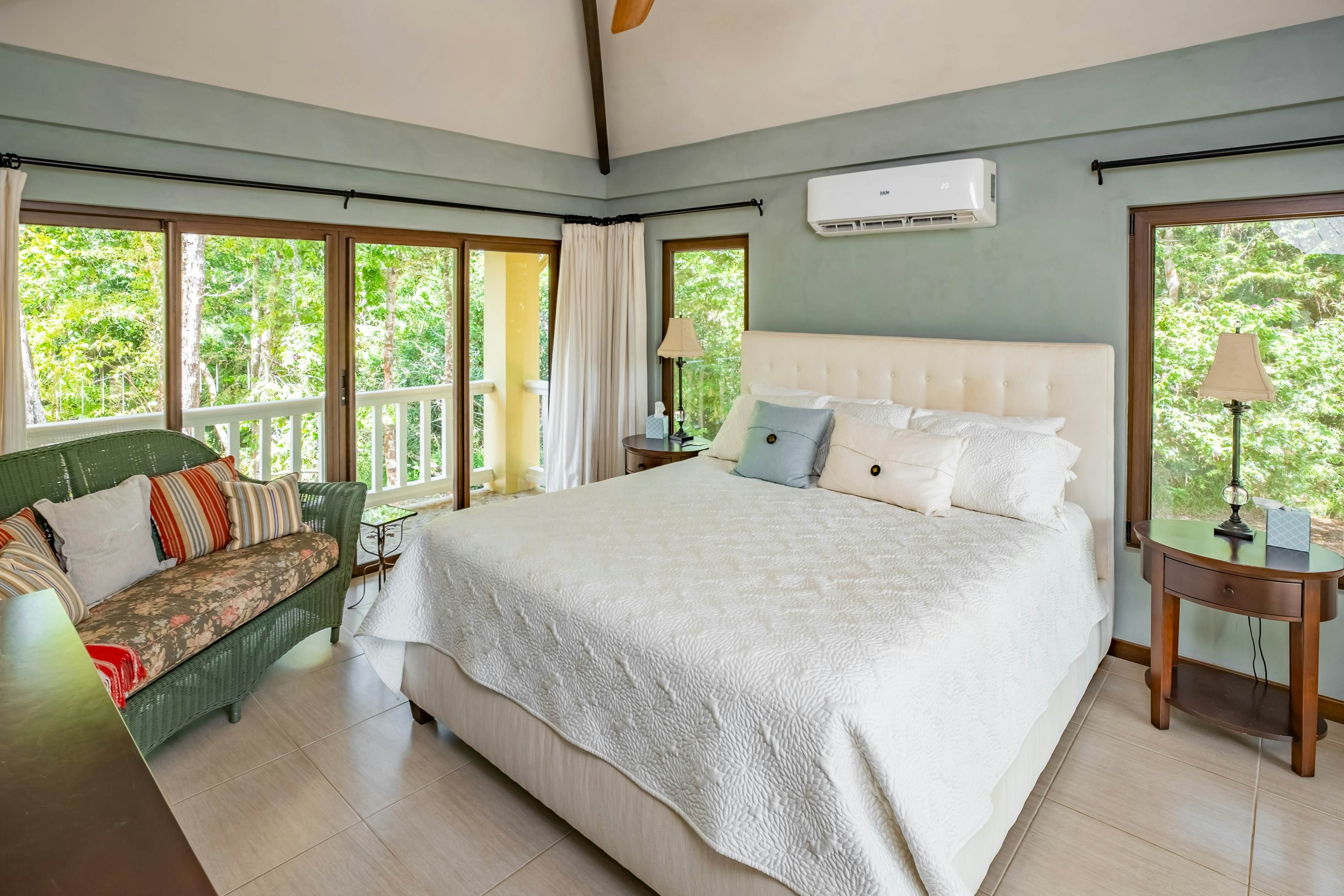 Treehouse at Sanctuary Belize