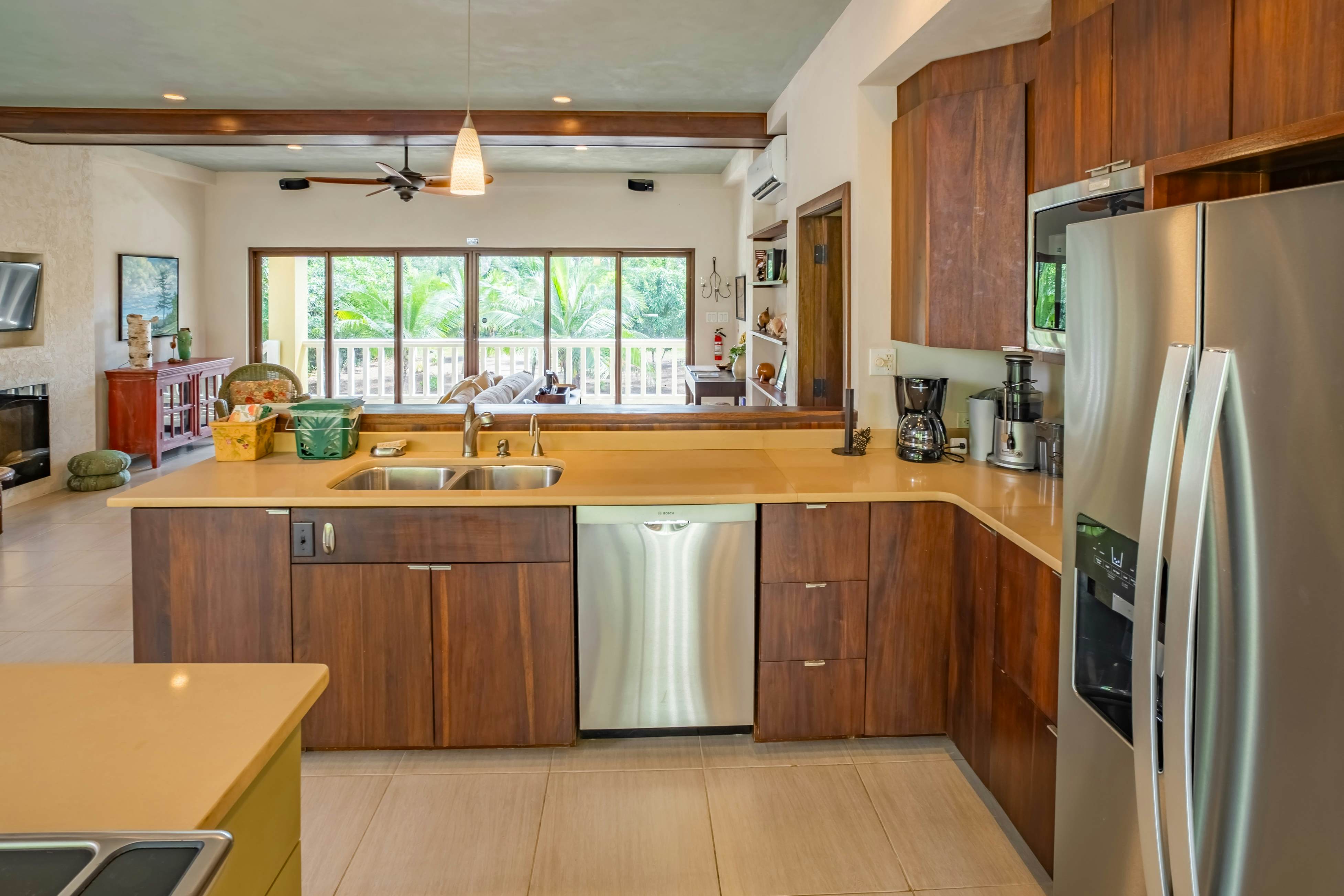 Treehouse at Sanctuary Belize