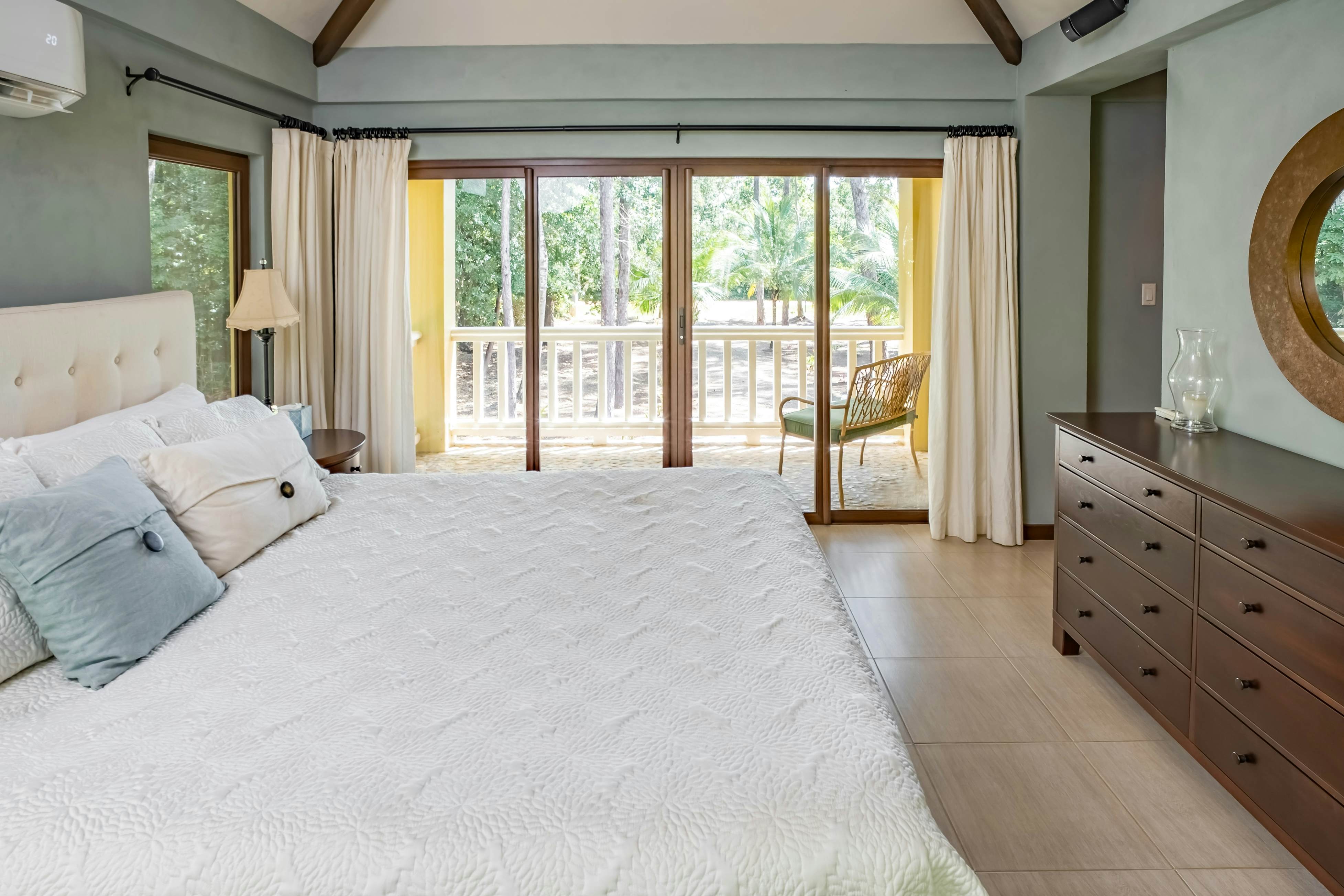 Treehouse at Sanctuary Belize