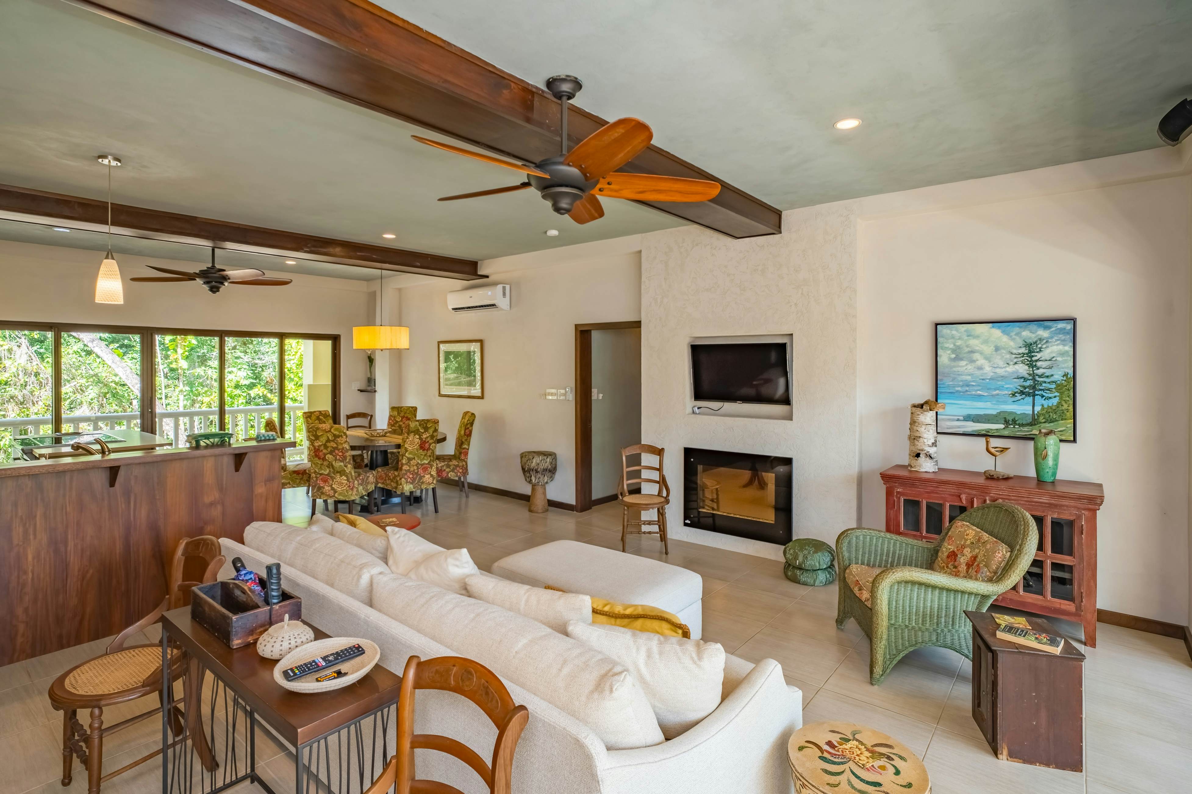 Treehouse at Sanctuary Belize