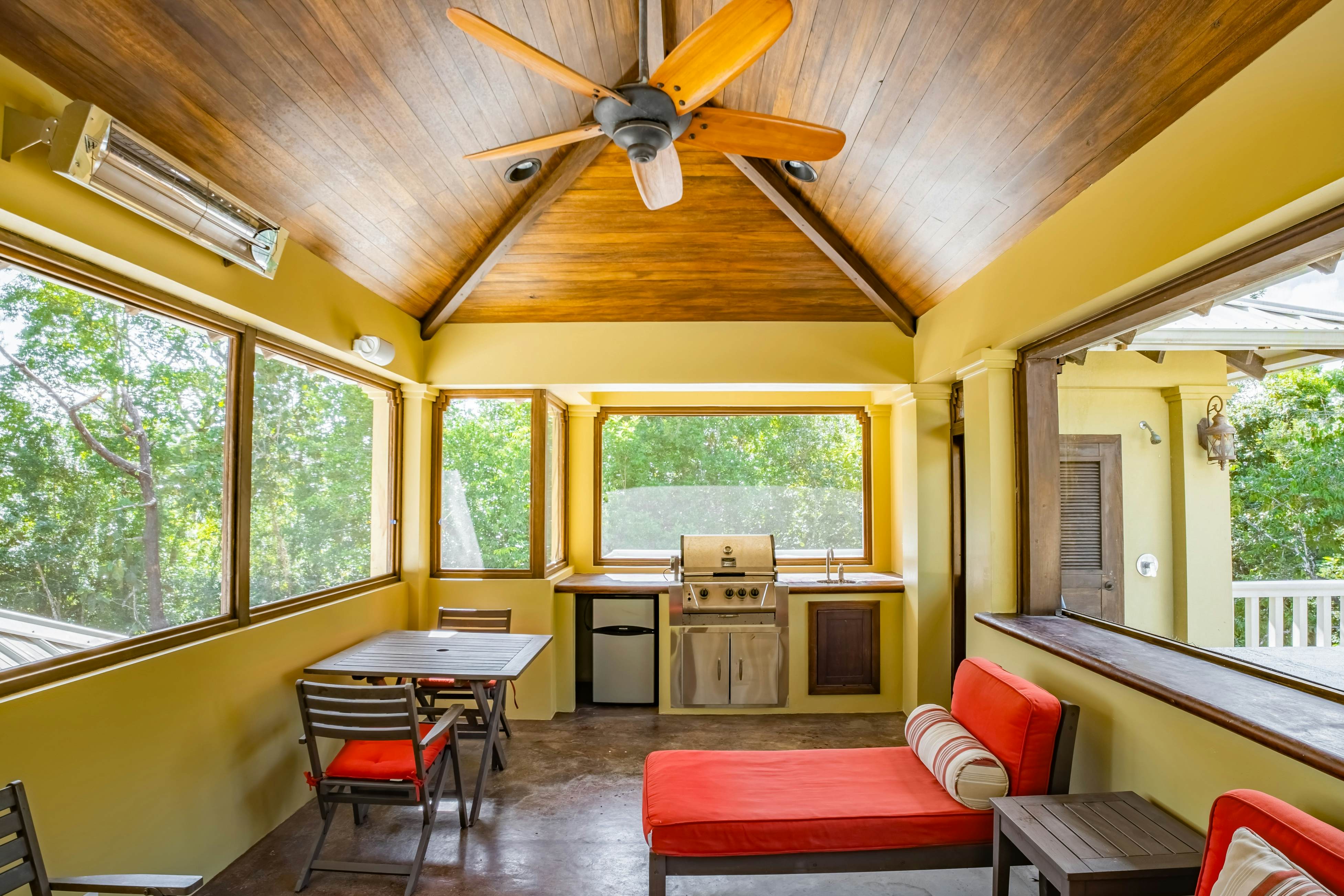 Treehouse at Sanctuary Belize