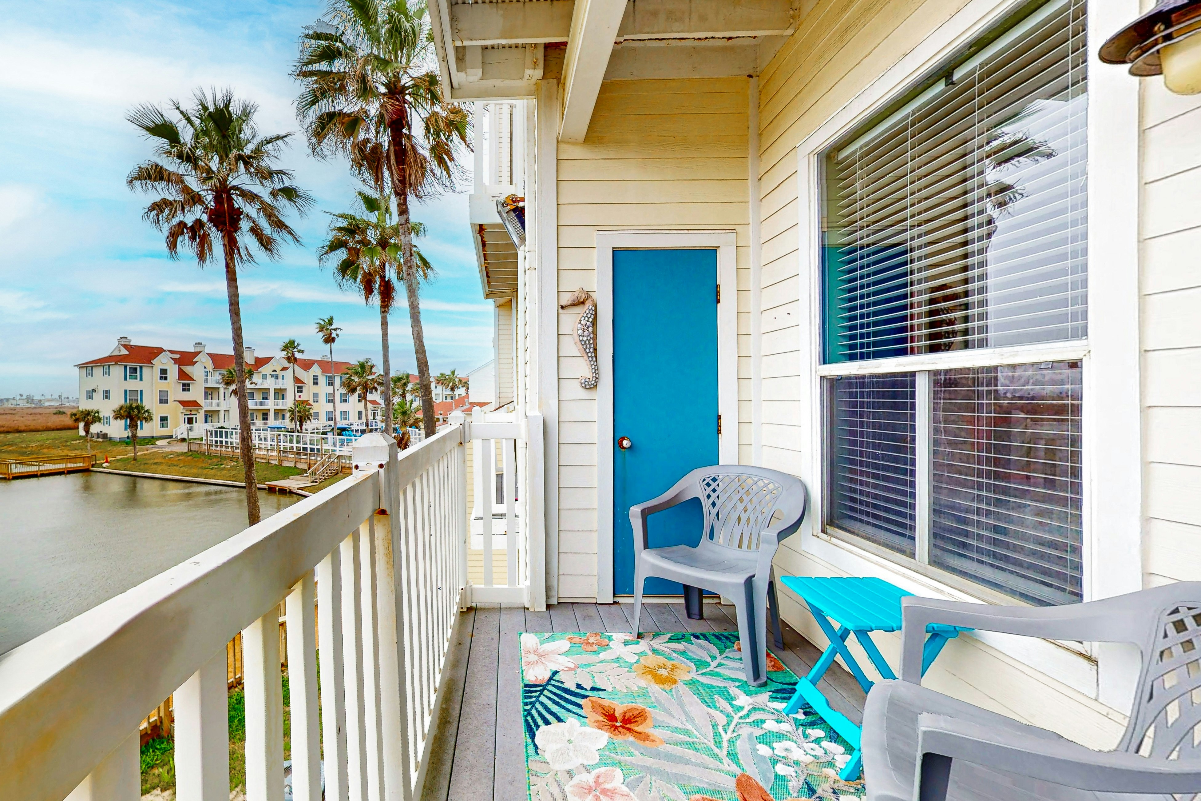 Beach Club - Resting Beach Face