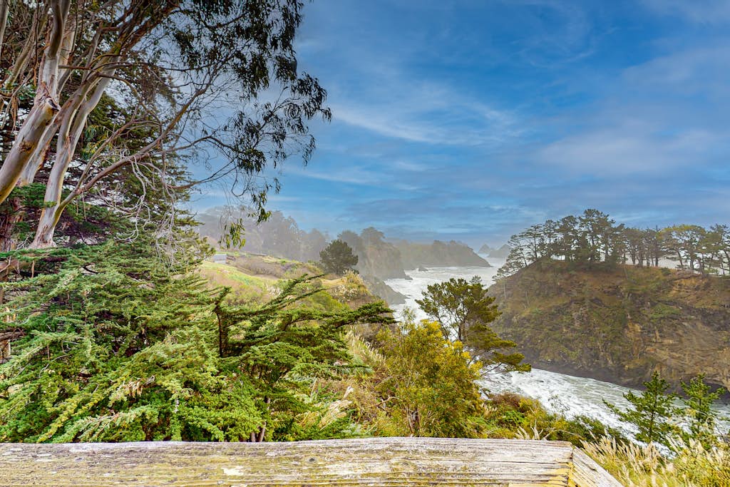 Oceanfront Blufftop Home - Wide Deck & Water Views — Elk, CA — vacation rental