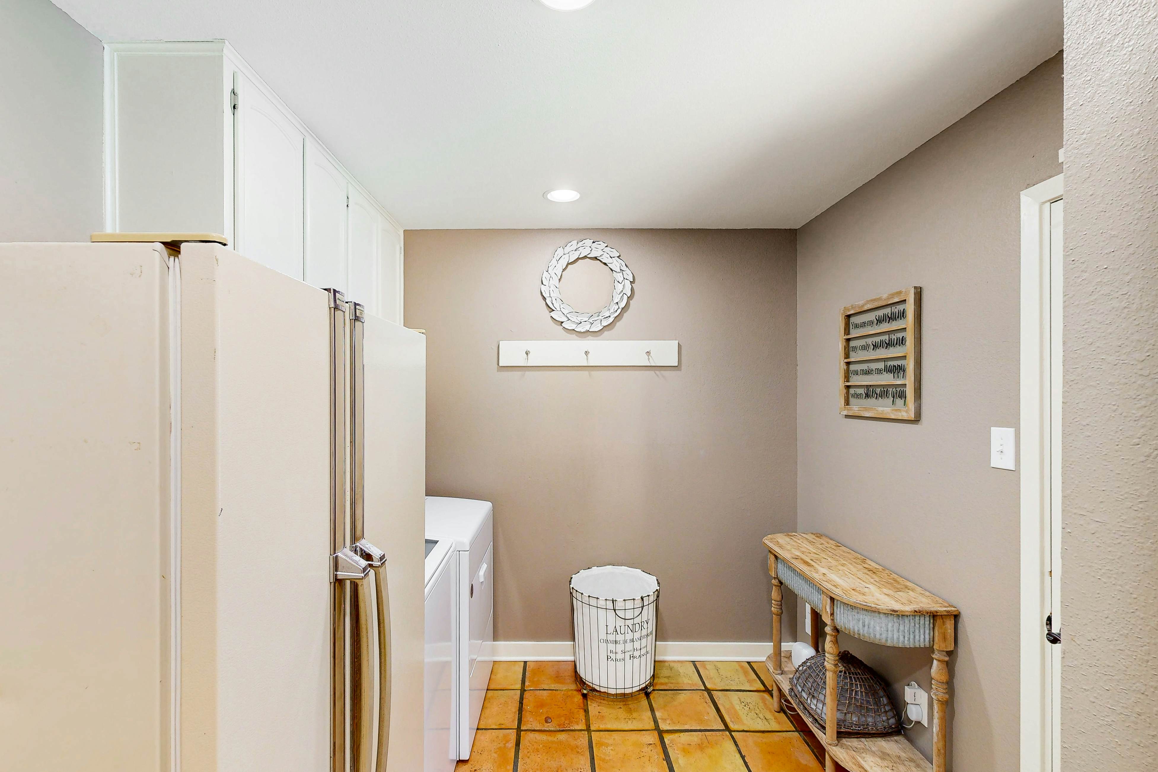 Three King Beds, Private Pool And Dog Friendly