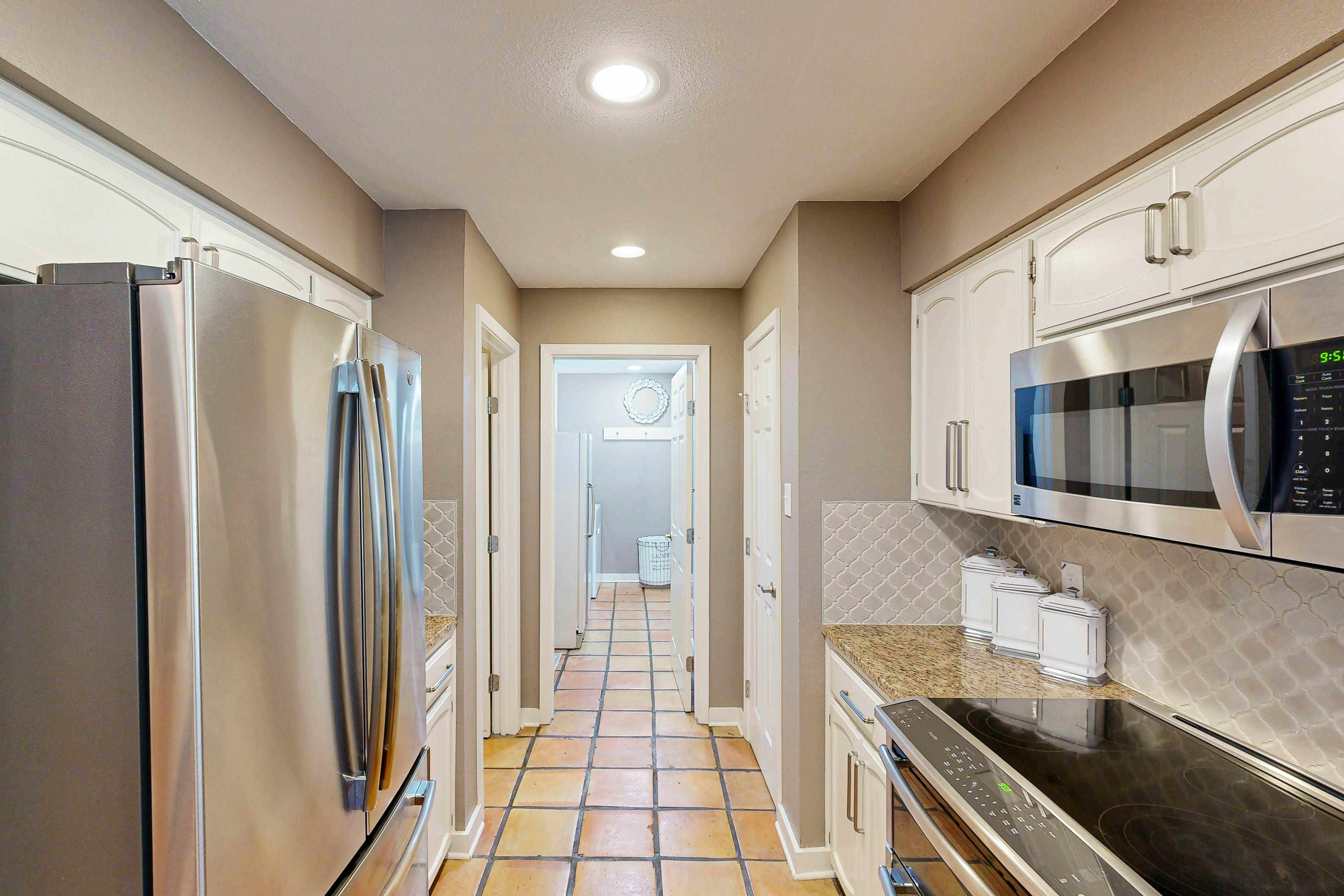 Three King Beds, Private Pool And Dog Friendly