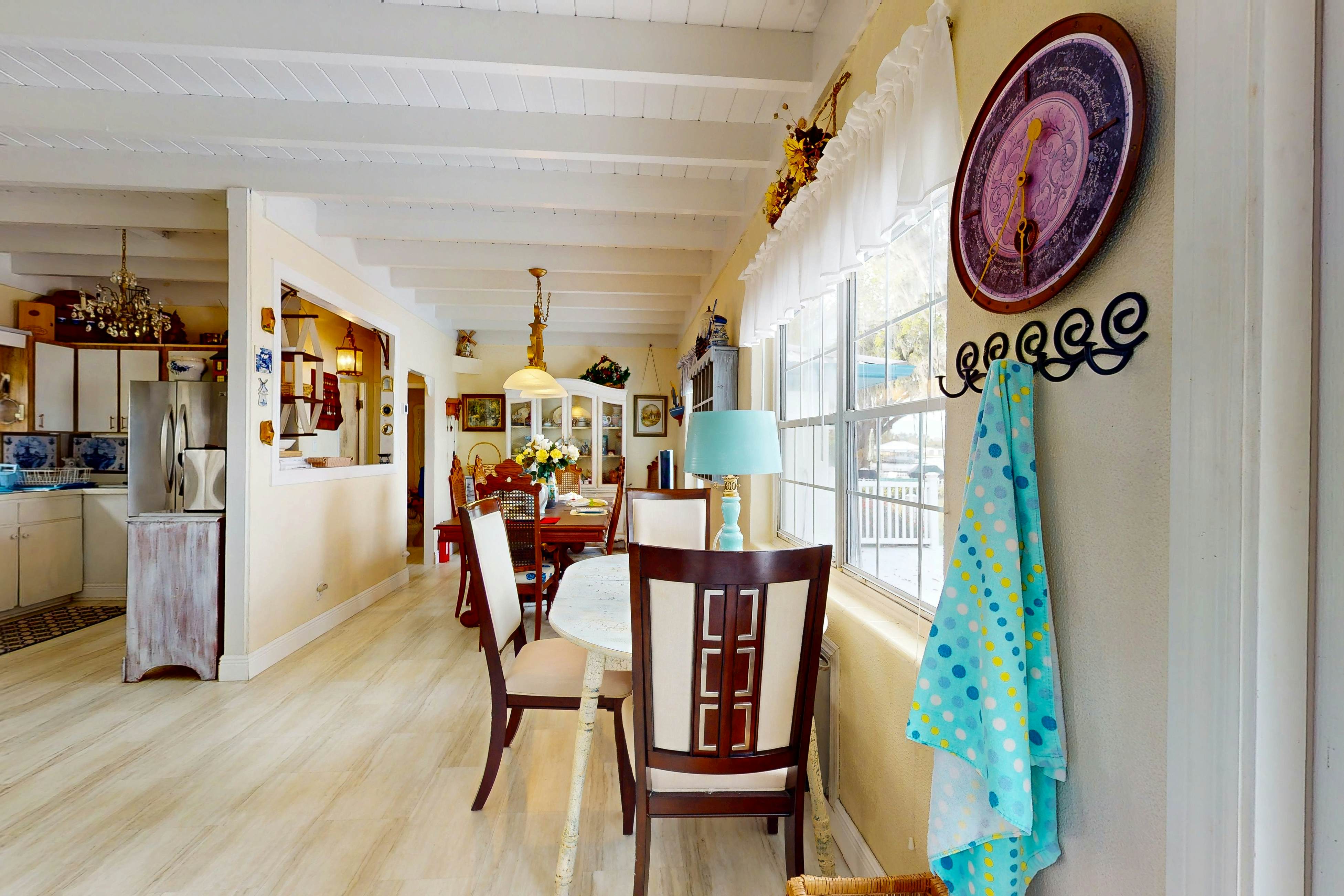 Paradise on Lake Henry