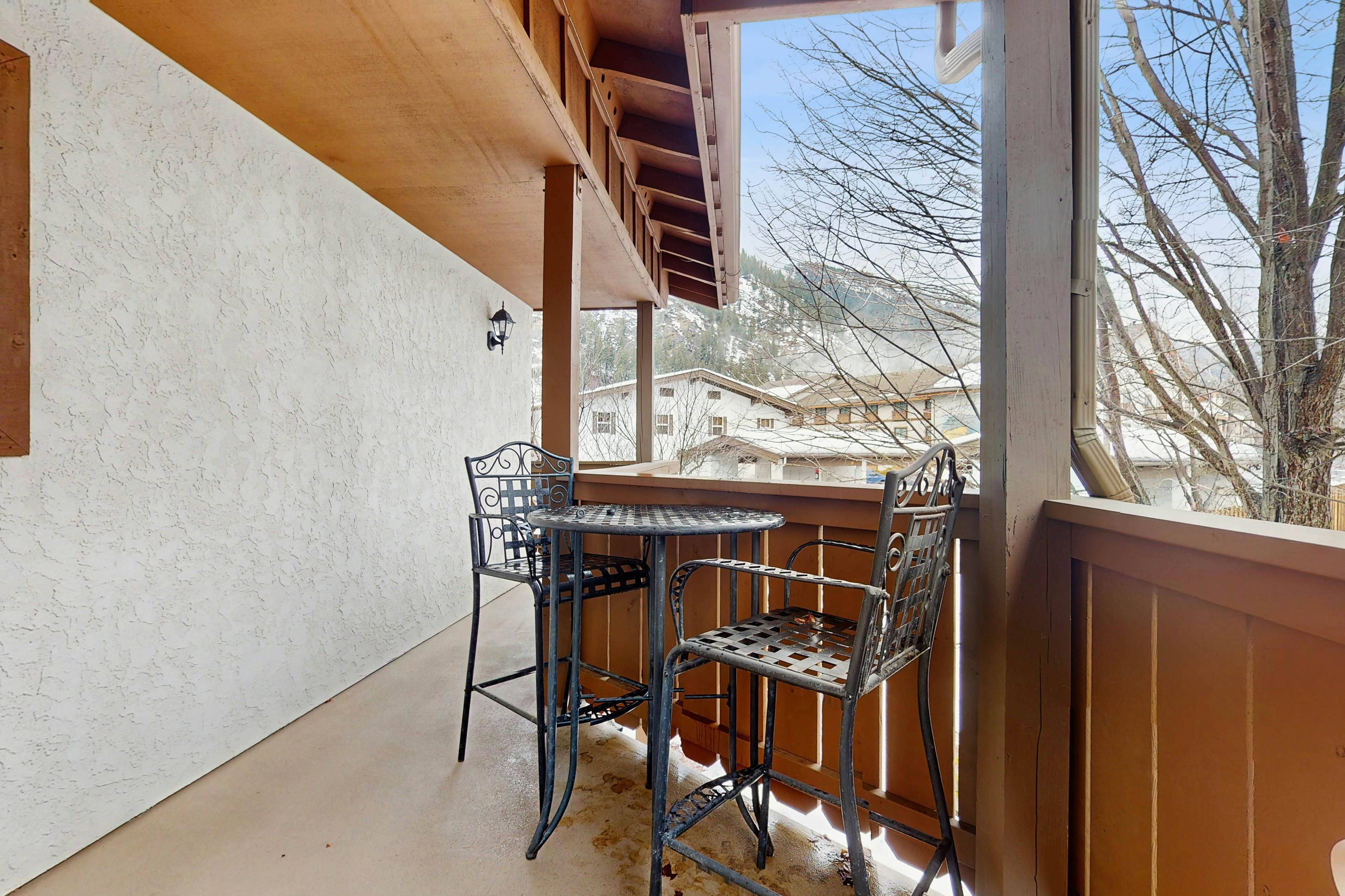 Icicle Village Resort Condo #408