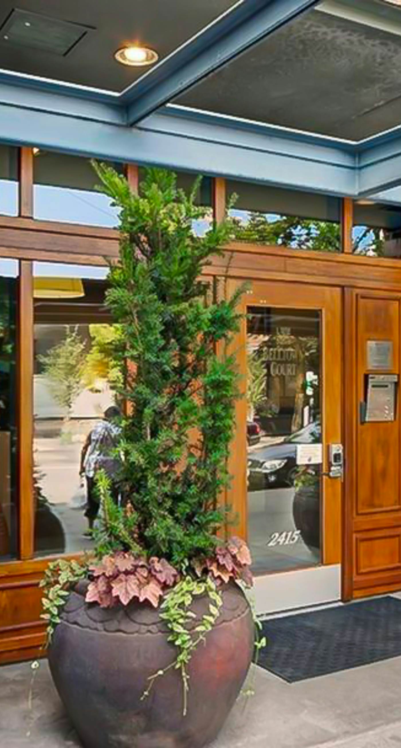 Playing Blues At Belltown Court