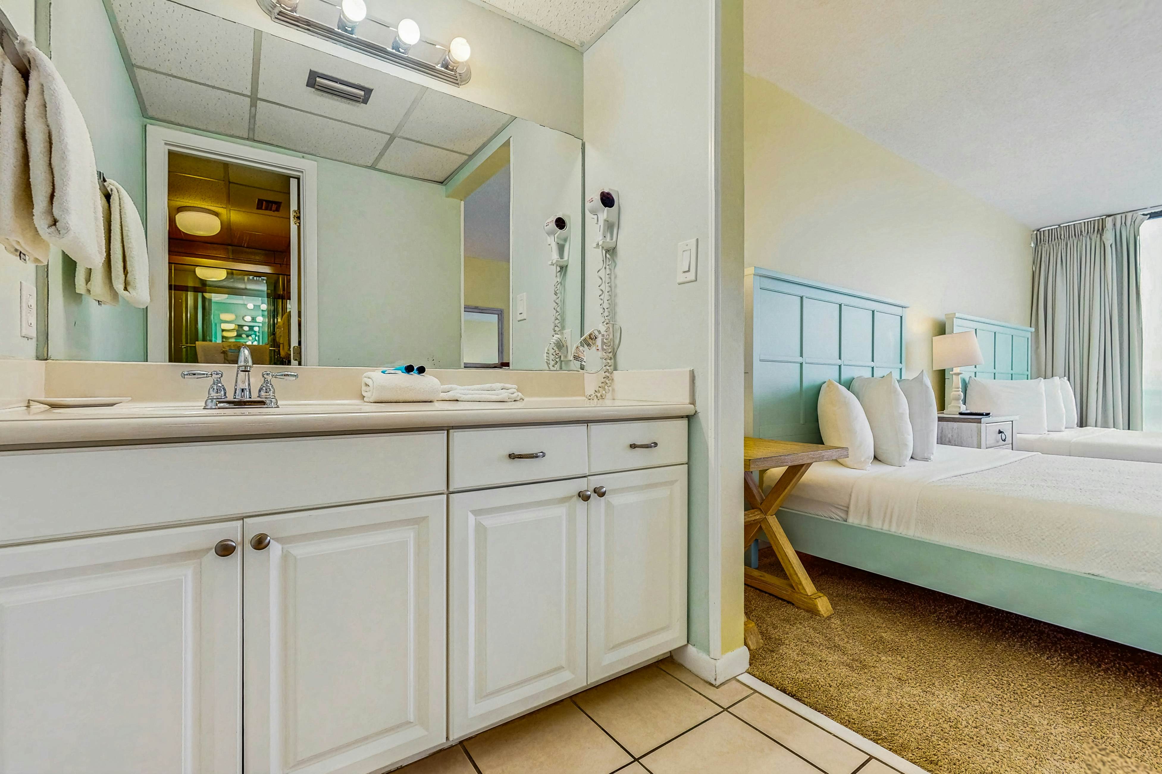 Edgewater Beach Resort T1-1204