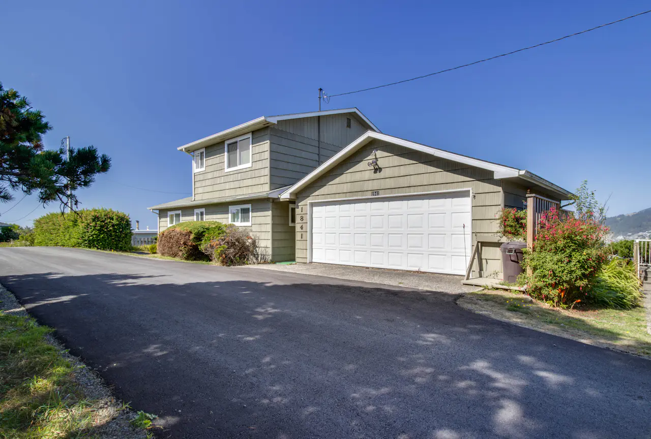 Ocean View Terrace 2 BD Vacation Rental in Lincoln City, OR Vacasa