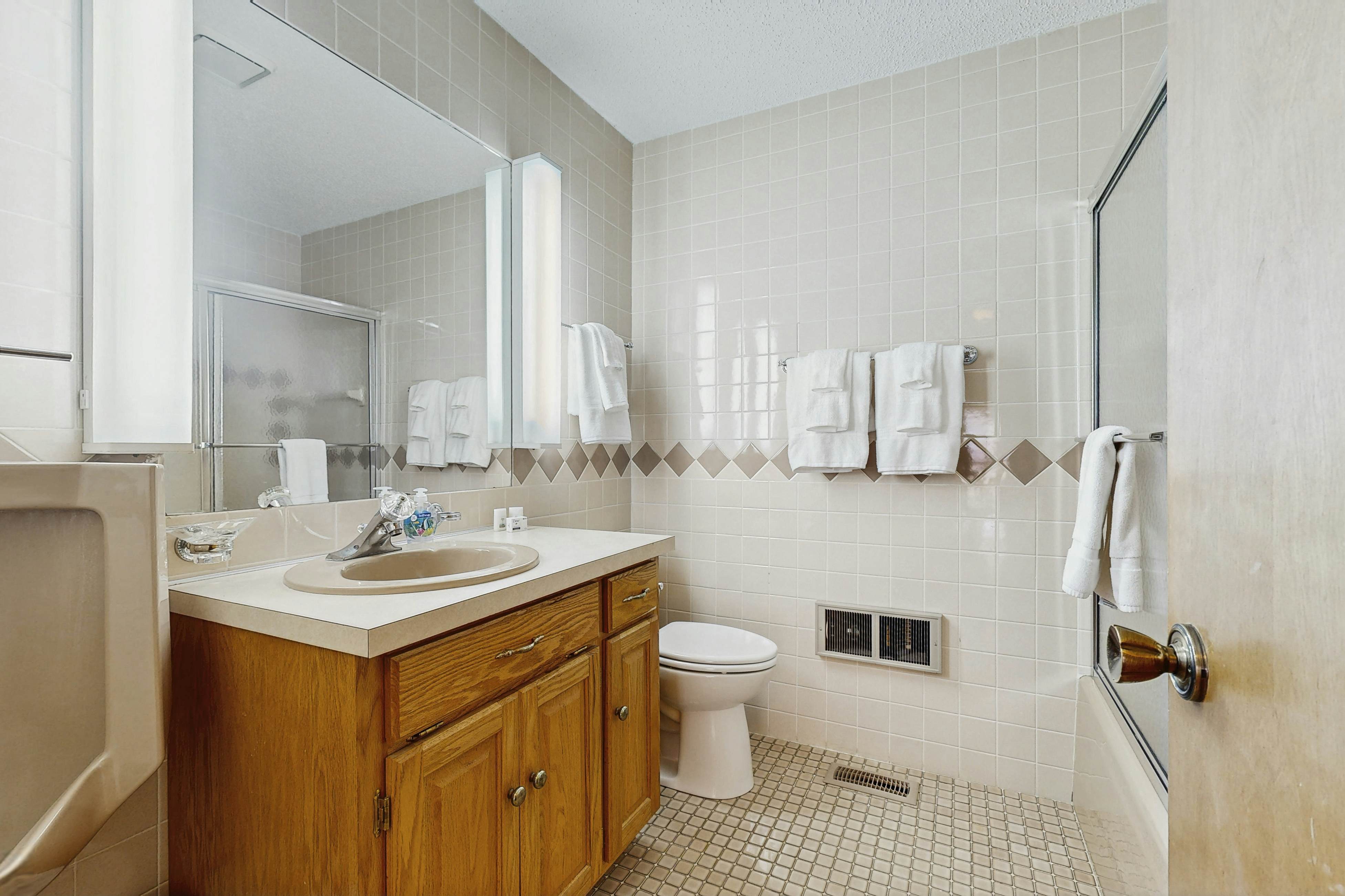 Lodge on Mirror Lake