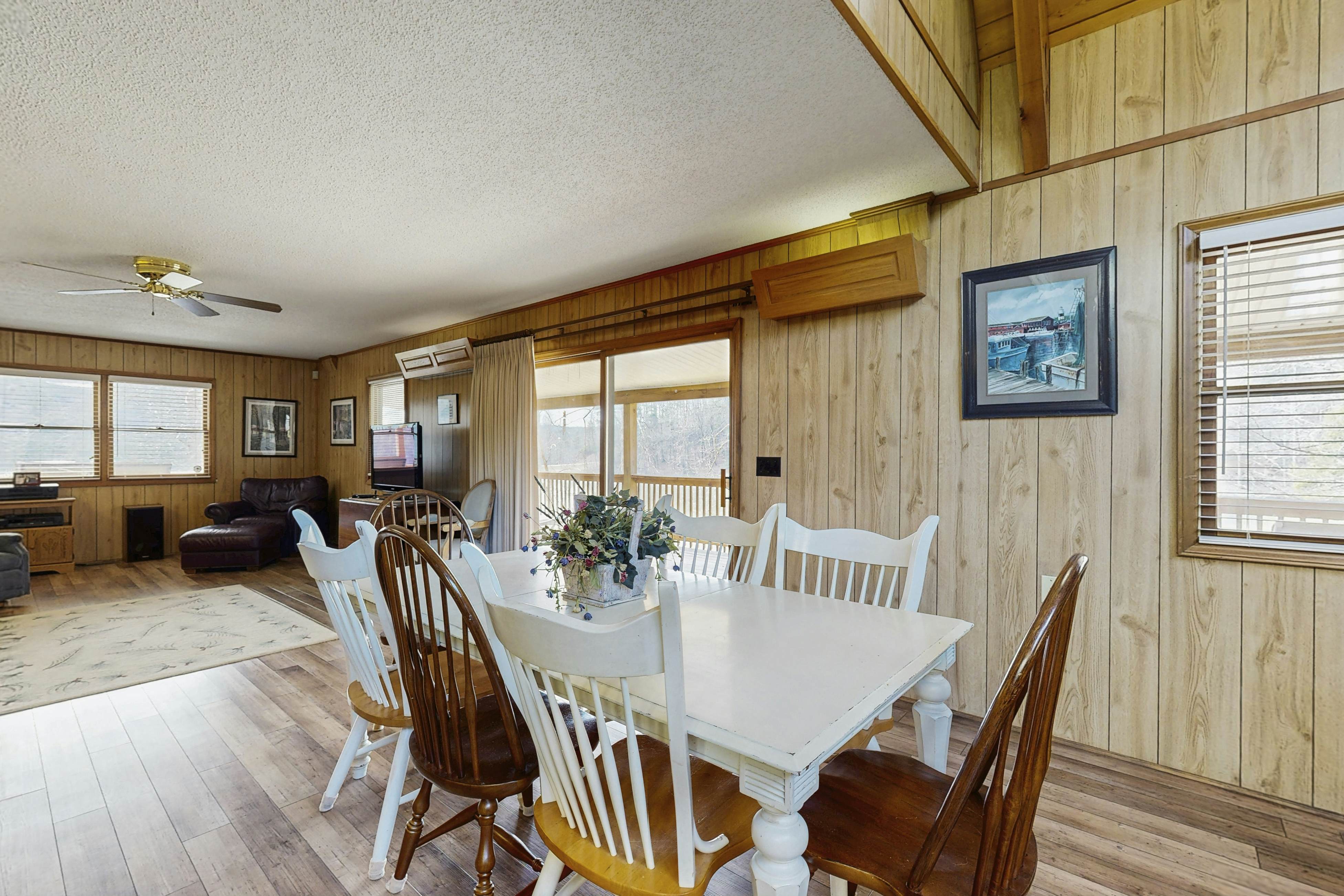 Lodge on Mirror Lake