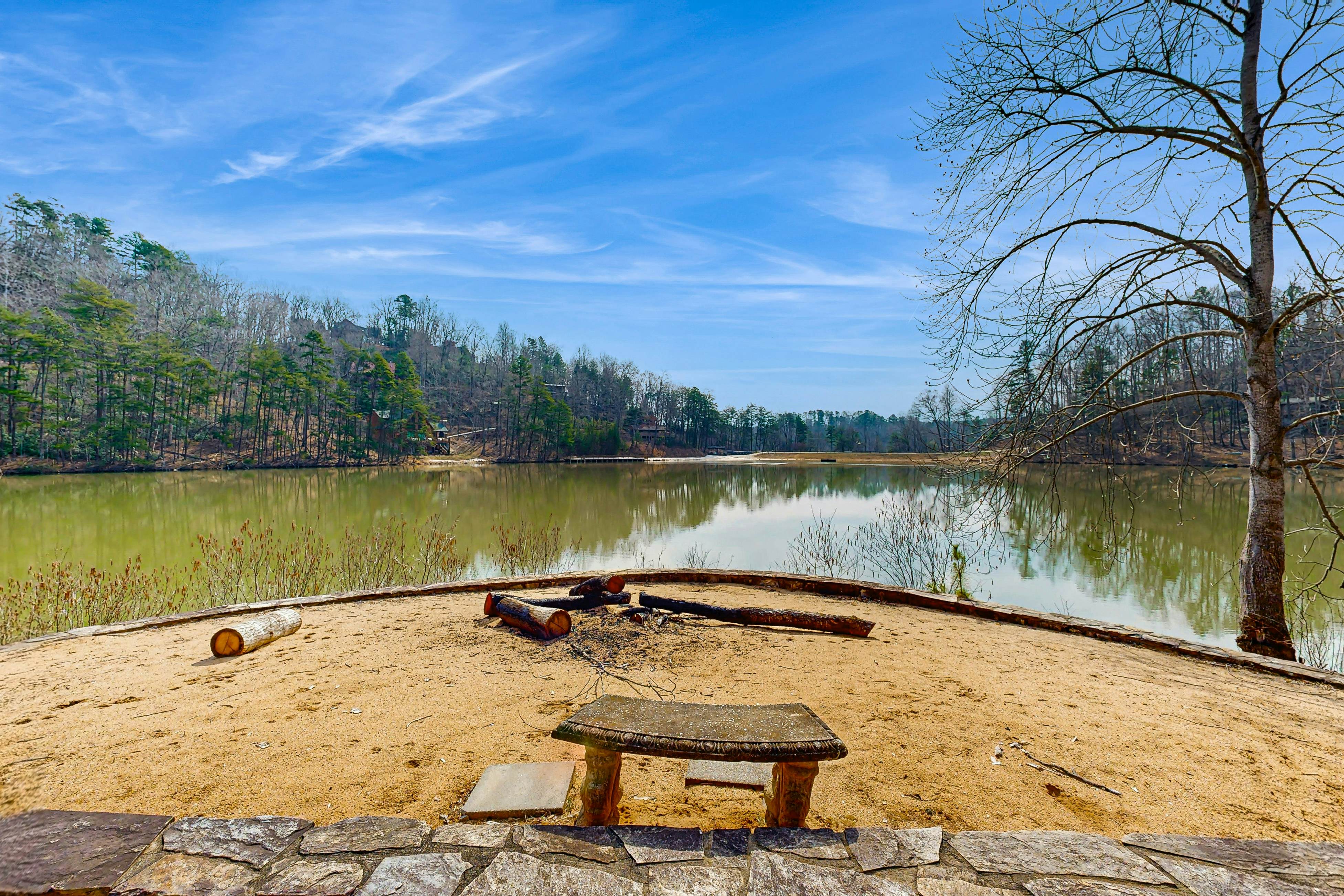 Lodge on Mirror Lake