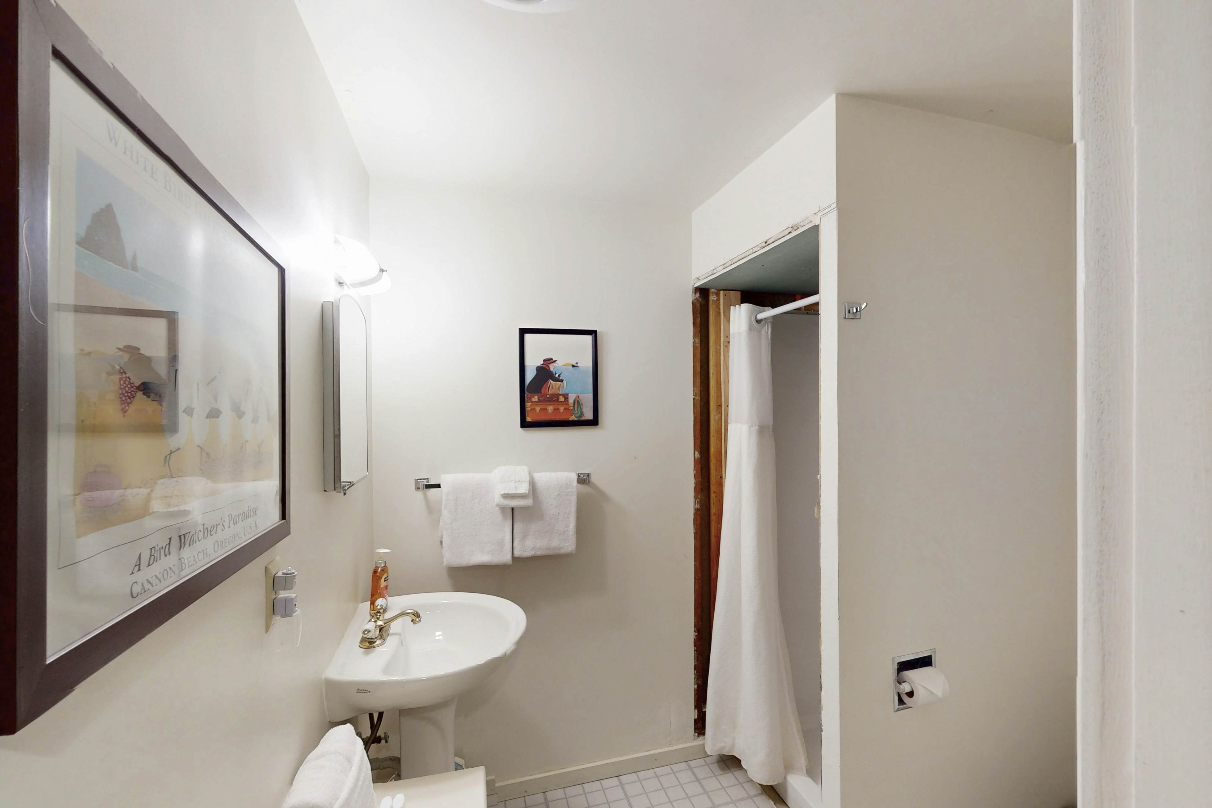 Spectacular Seaside Surf-View Home