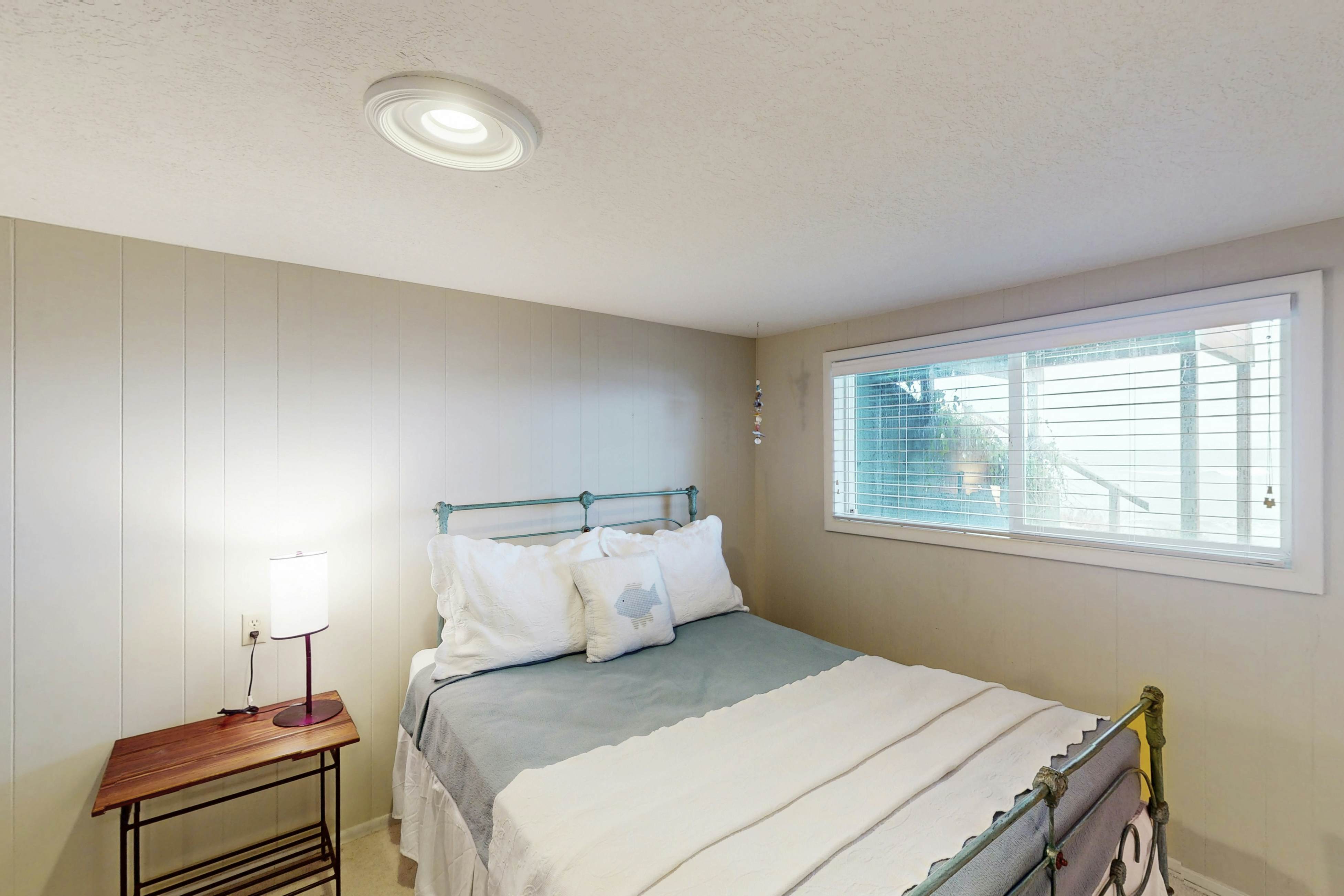 Spectacular Seaside Surf-View Home