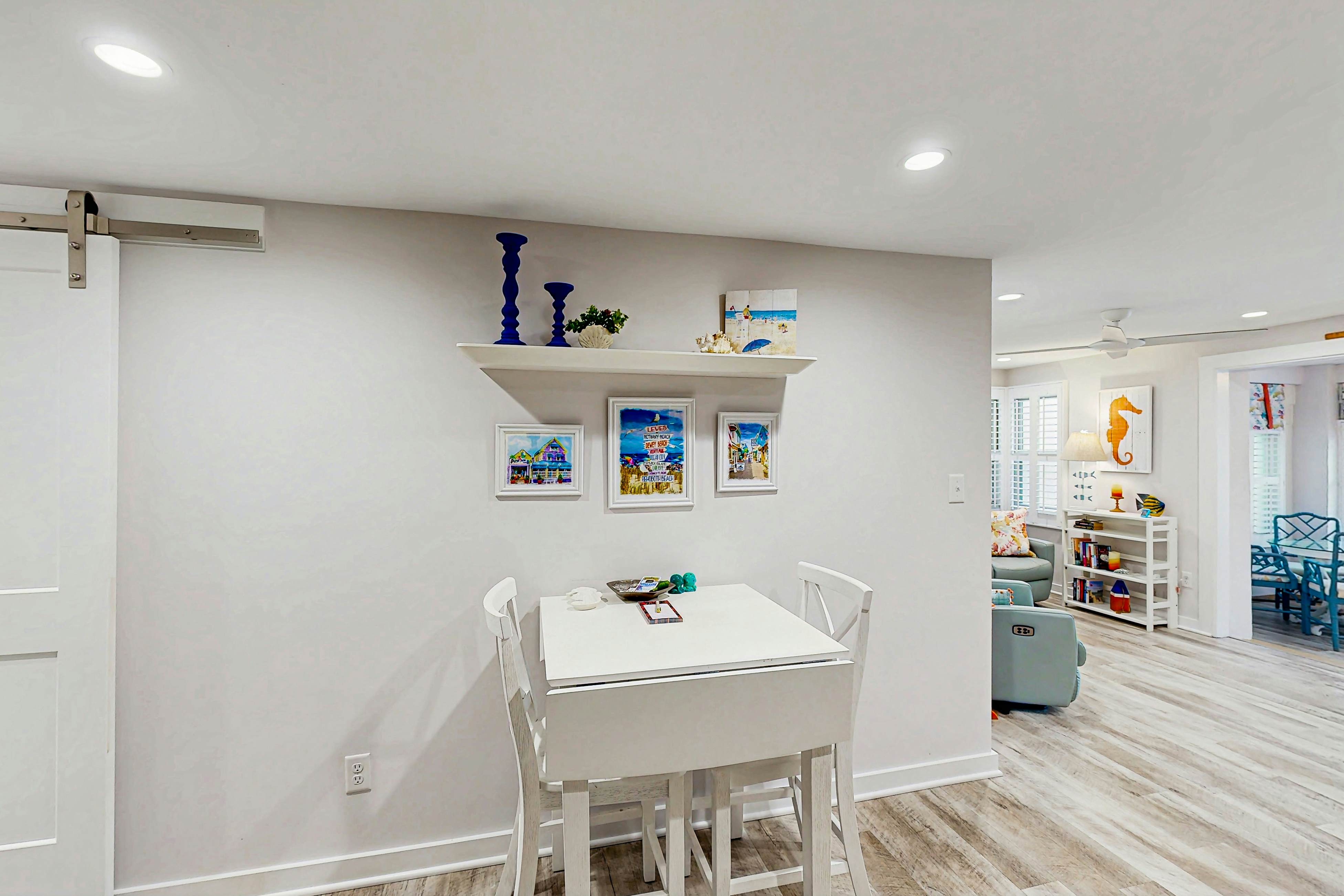 Town of Rehoboth Beach - The Boxwood House - 21 Wilmington Ave #1E