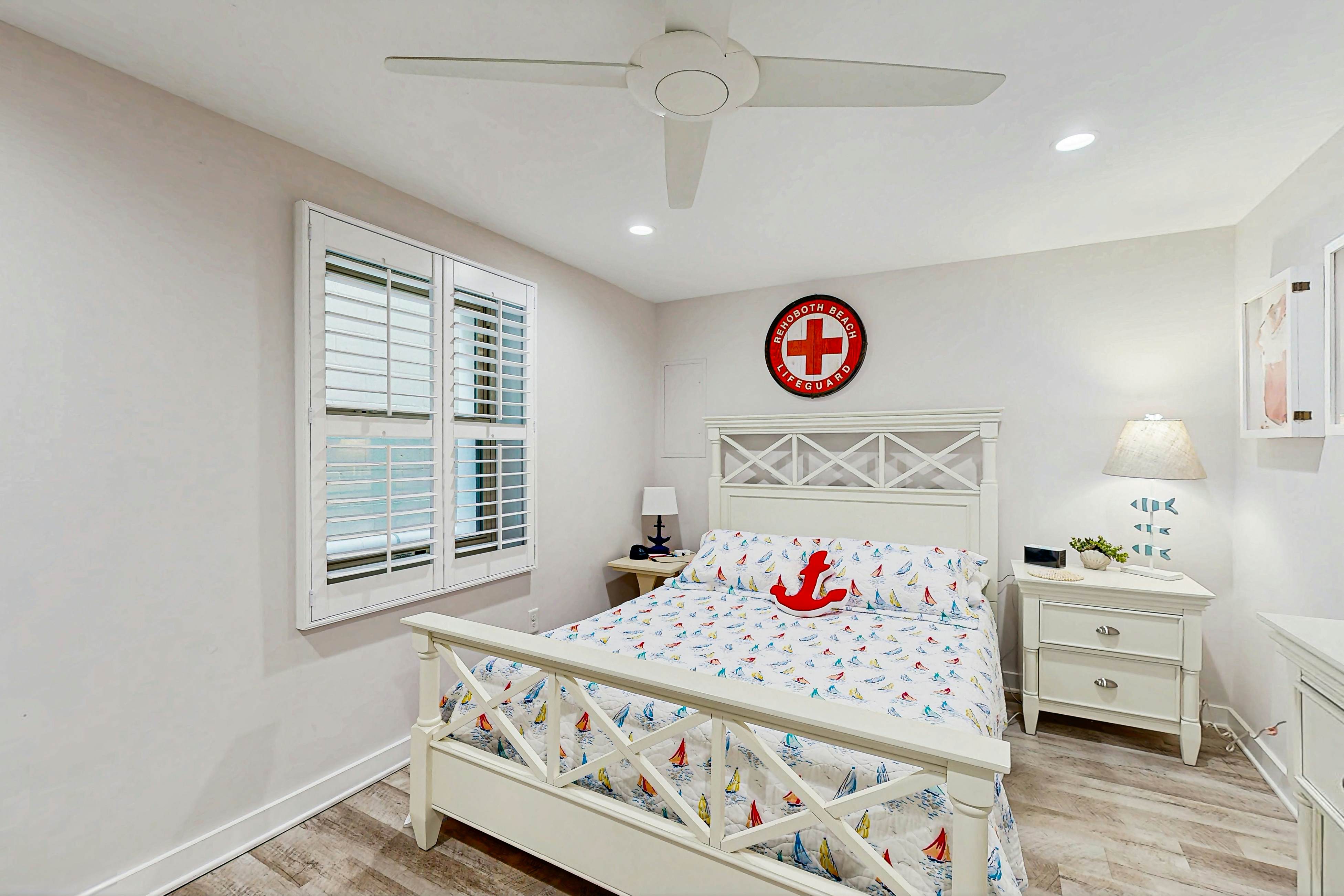 Town of Rehoboth Beach - The Boxwood House - 21 Wilmington Ave #1E