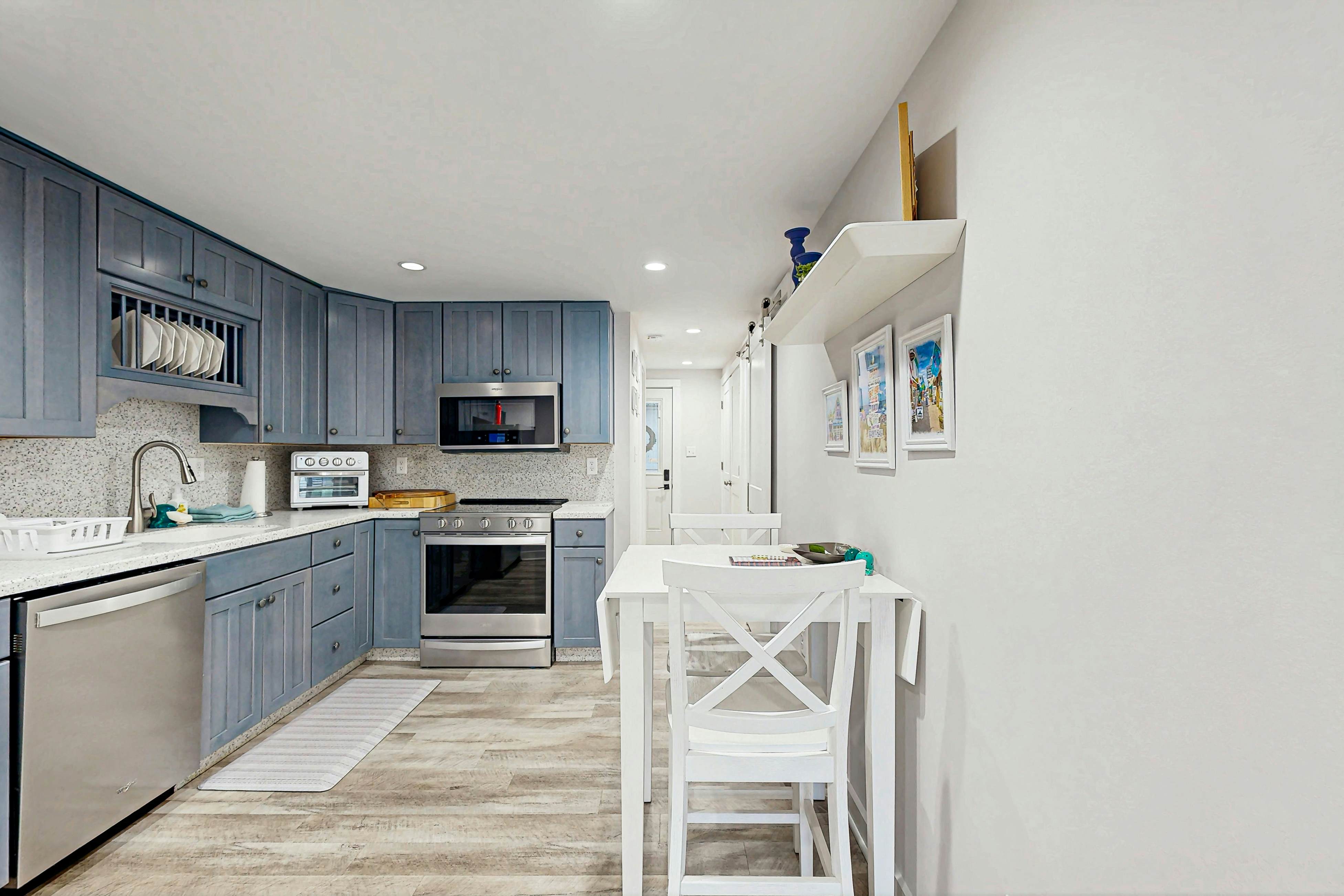 Town of Rehoboth Beach - The Boxwood House - 21 Wilmington Ave #1E